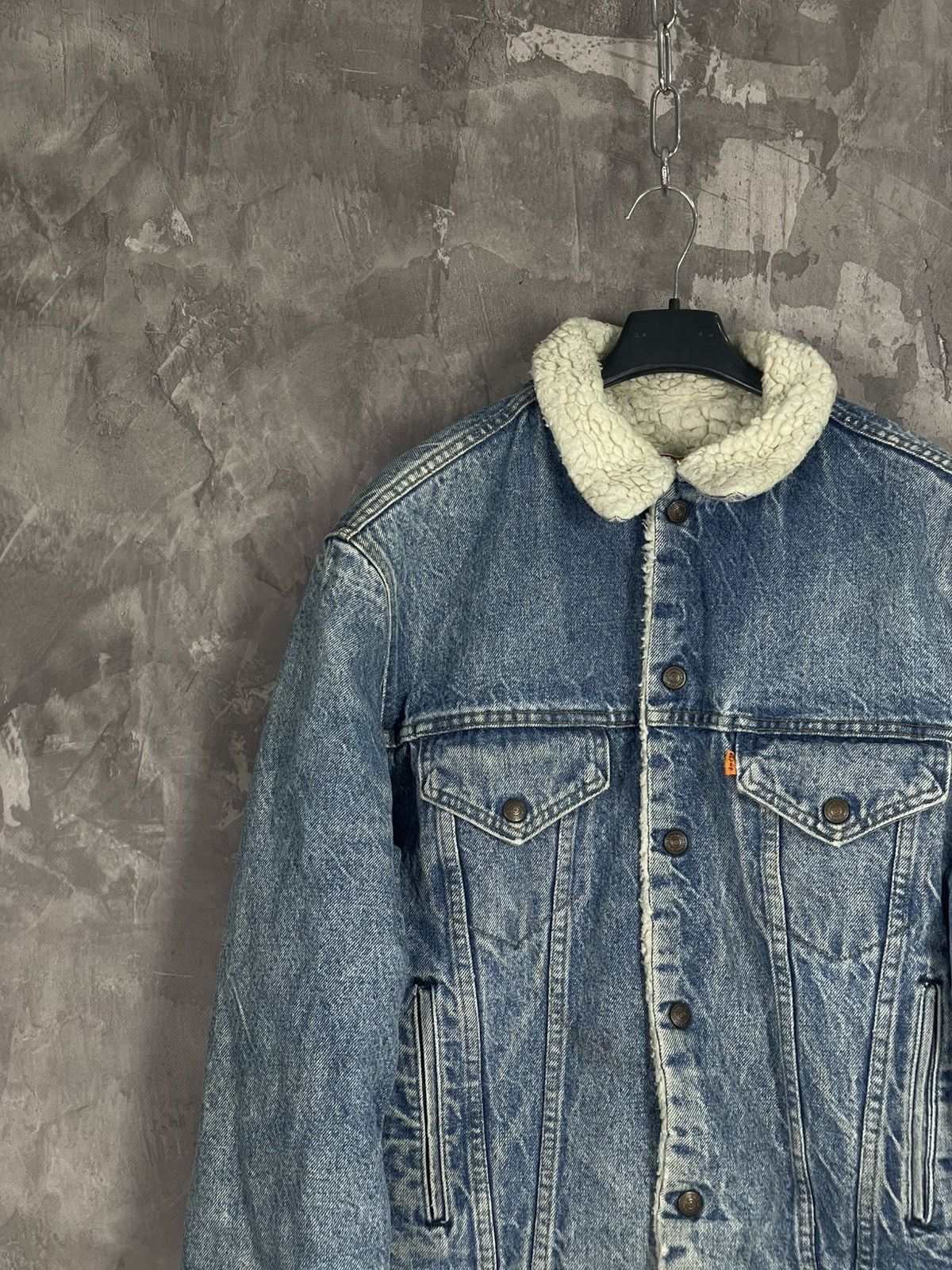 Levi's Vintage Levi’s Sherpa lined Trucker jacket made in Italy Size US L / EU 52-54 / 3 - 3 Thumbnail