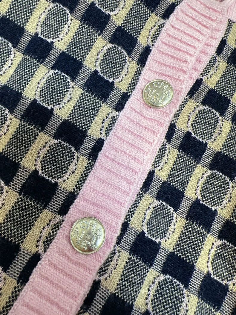 Chanel Chanel 21B pink plaid letter buckle knitted cardigan coat Size XXS / US 00 / IT 34 - 4 Thumbnail