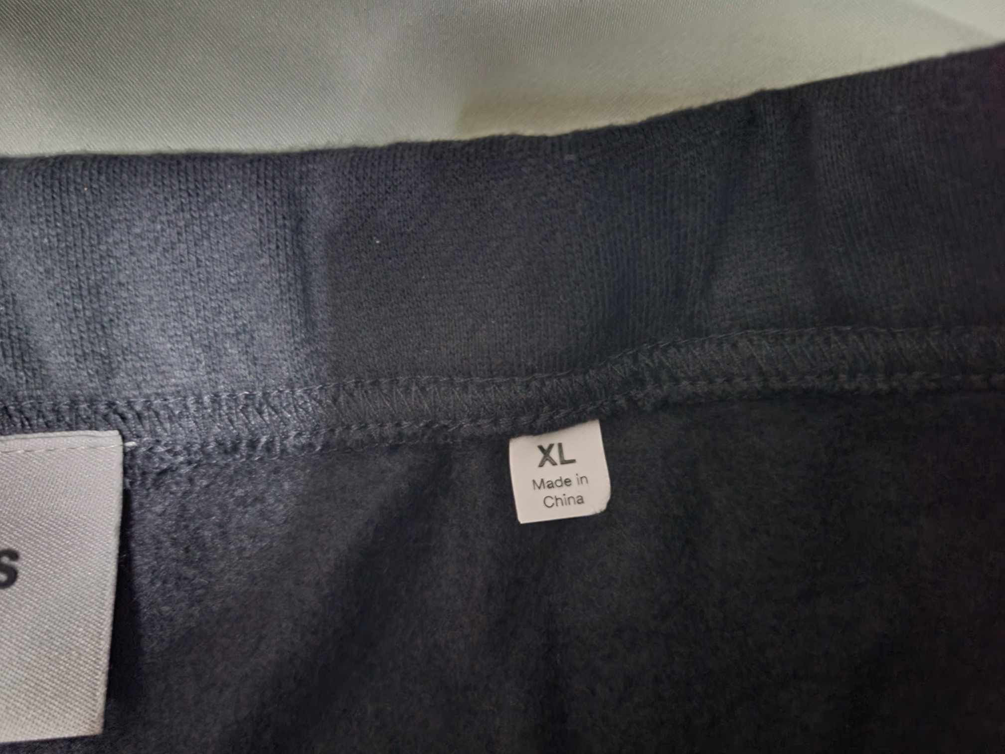 Fear of God Fear of god essential black sweatpants sz XL Size US 36 / EU 52 - 6 Thumbnail