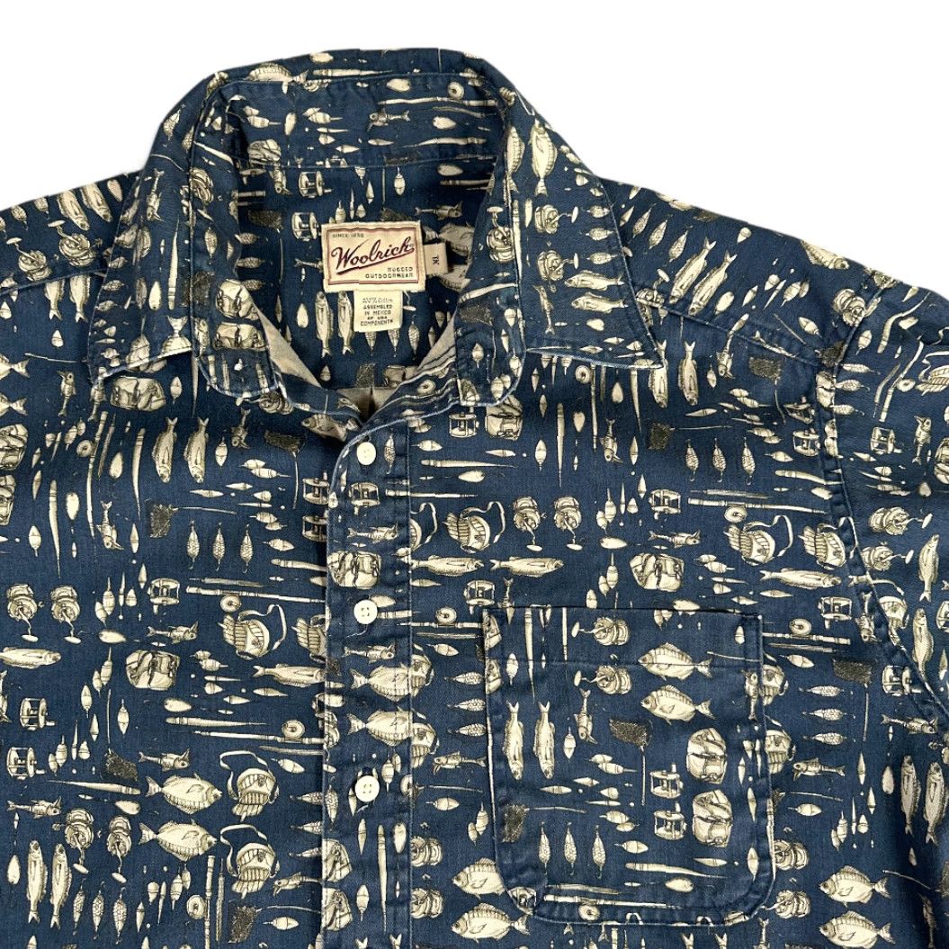 Vintage VINTAGE Woolrich Shirt Adult XL Blue Fishing Tackle Reel Button-Up Short Sleeve Woolrich Mens Shirt XL Blue Fishing Tackle Reel Pattern Size US XL / EU 56 / 4 - 2 Thumbnail