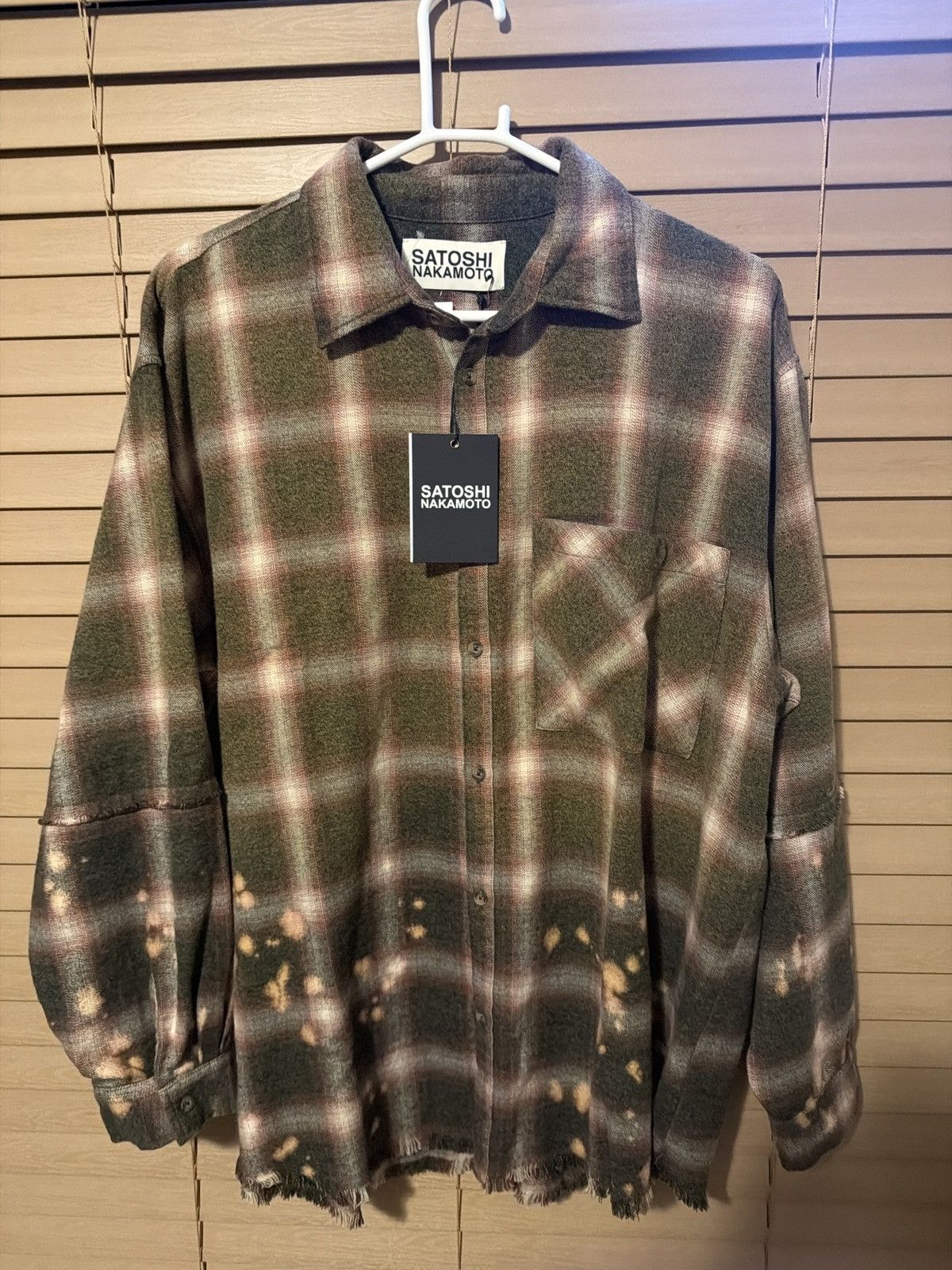 Satoshi Nakamoto Satoshi Nakamoto “Patchwork Flannel” Button Up Size XL Size US XL / EU 56 / 4 - 2 Thumbnail