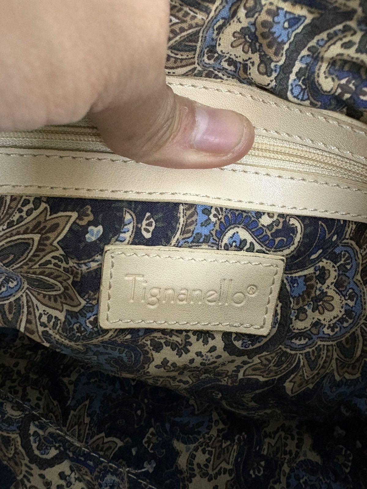 Genuine Leather Vintage Tignanello Ivory Green Leather Bag Y2k Diesel style Size ONE SIZE - 15 Thumbnail