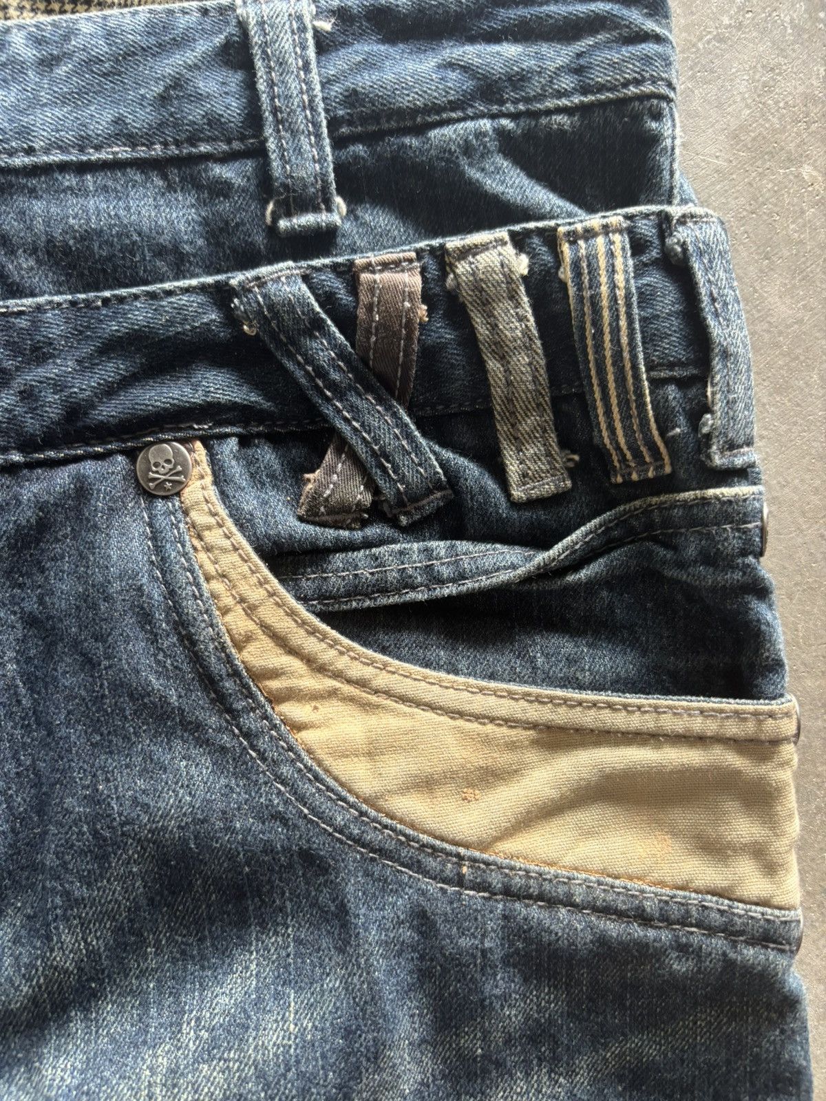 Hysteric Glamour SICK DOUBLE WAIST JAPANESE DENIM SKULL BUTTON Size US 32 / EU 48 - 8 Thumbnail