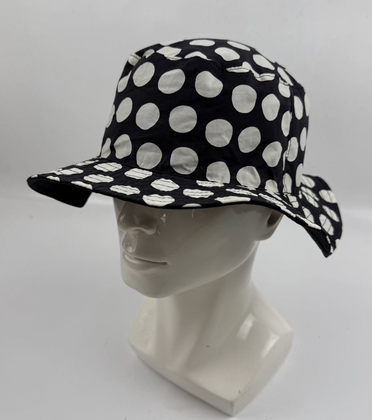 Helly Hansen hh reversible polkadot hat tc52 Size ONE SIZE - 1 Thumbnail