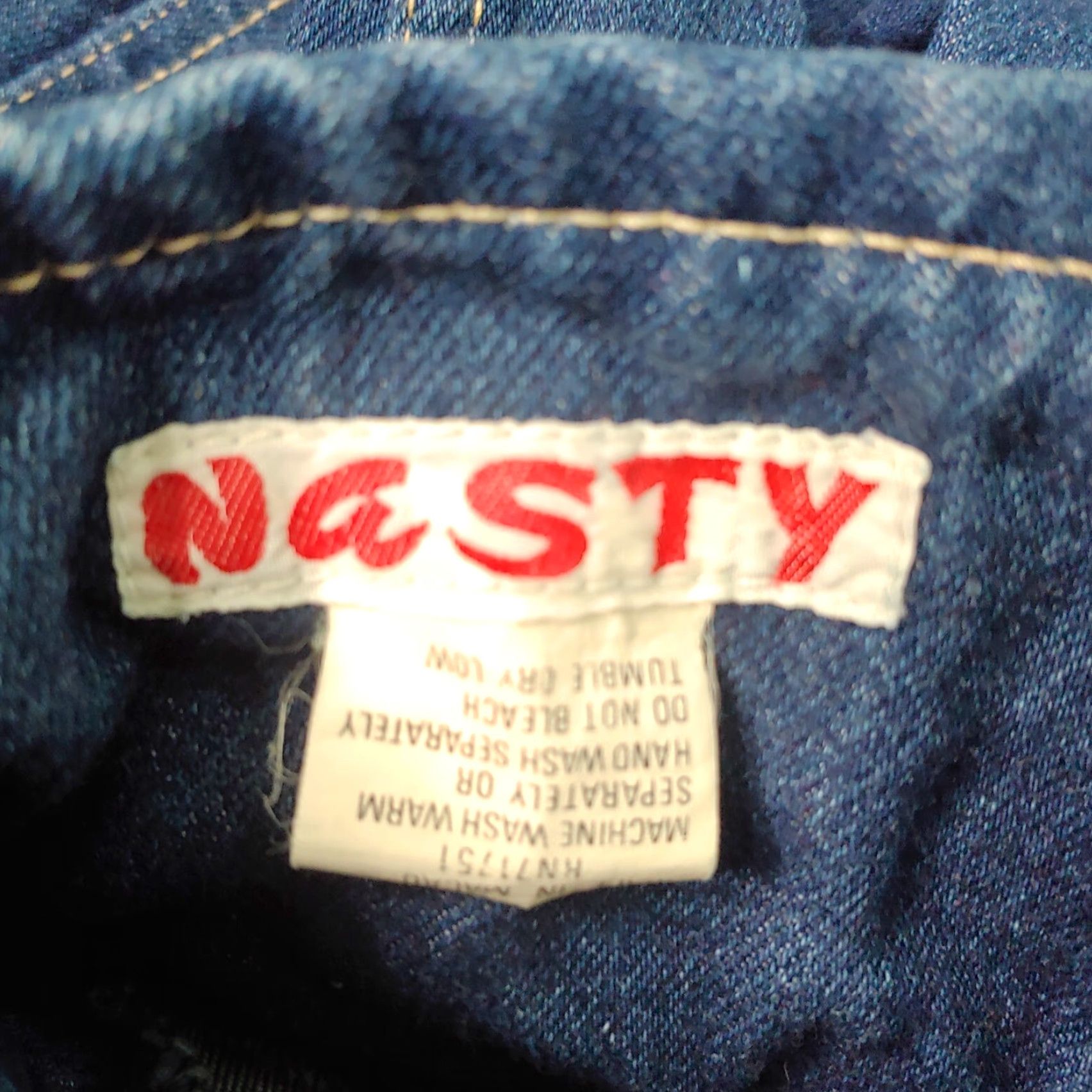 Vintage VINTAGE 90s Nasty Jeans Denim Skirt Midi Blue Mid Rise Size 34 Regular Women's Belt Loops Pockets Pleats Slit Back Read Size 24" / US 00 / IT 34 - 6 Thumbnail