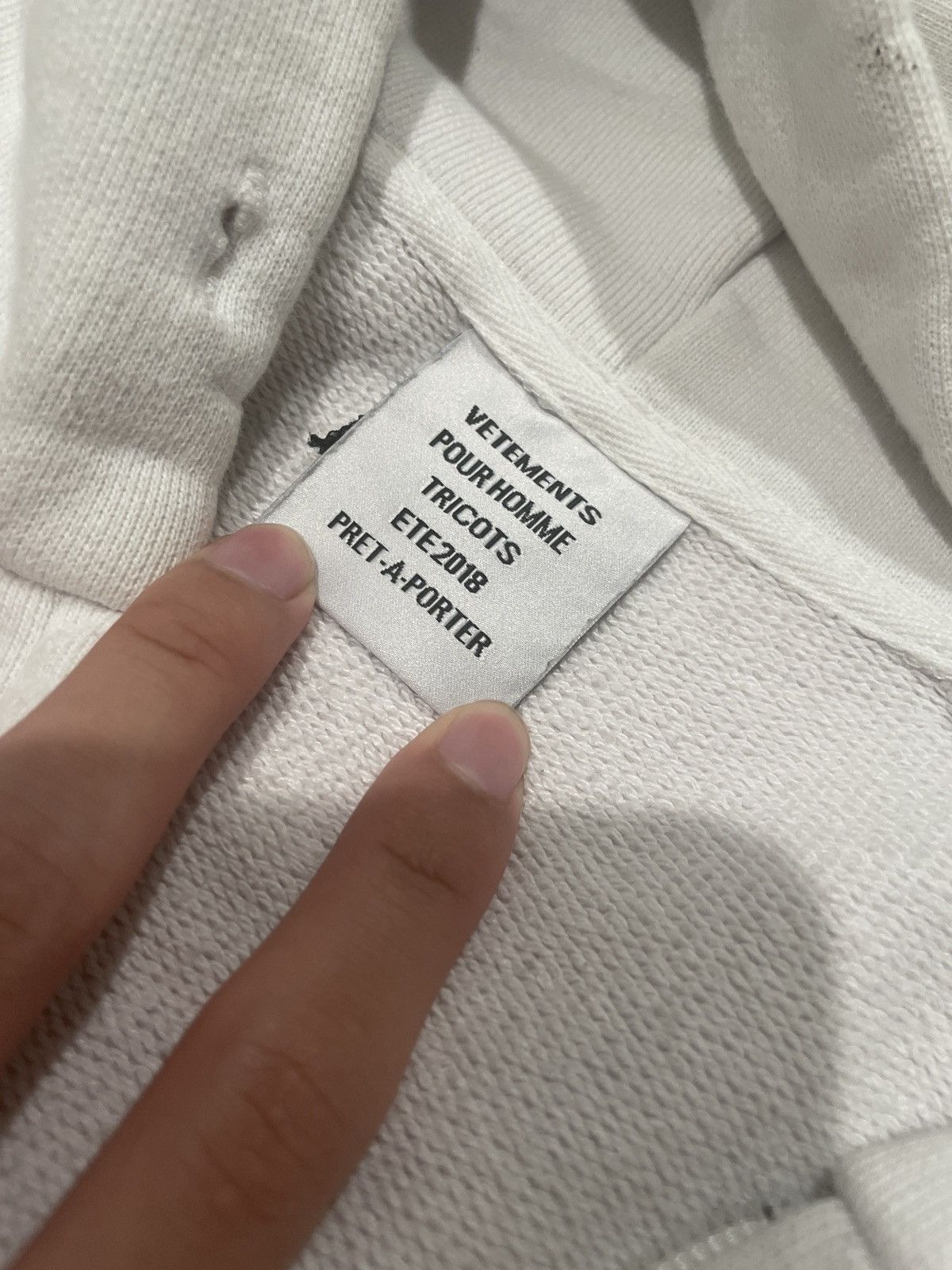 Vetements Vetements White 2018 Calendar Size US L / EU 52-54 / 3 - 7 Thumbnail