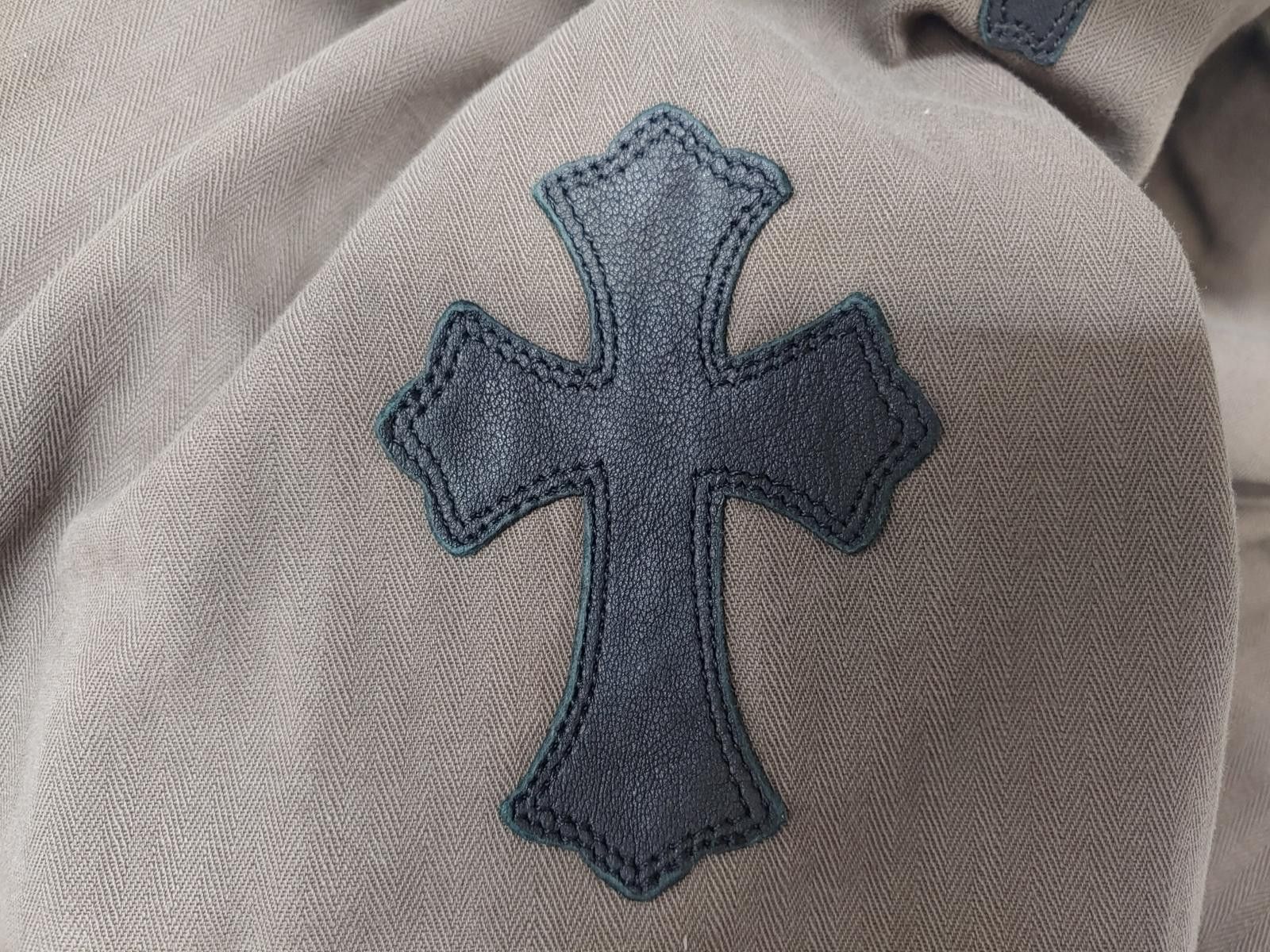 Chrome Hearts Chrome Hearts Oversized Cross Patch Shirt in Olive Green Size ONE SIZE - 8 Thumbnail