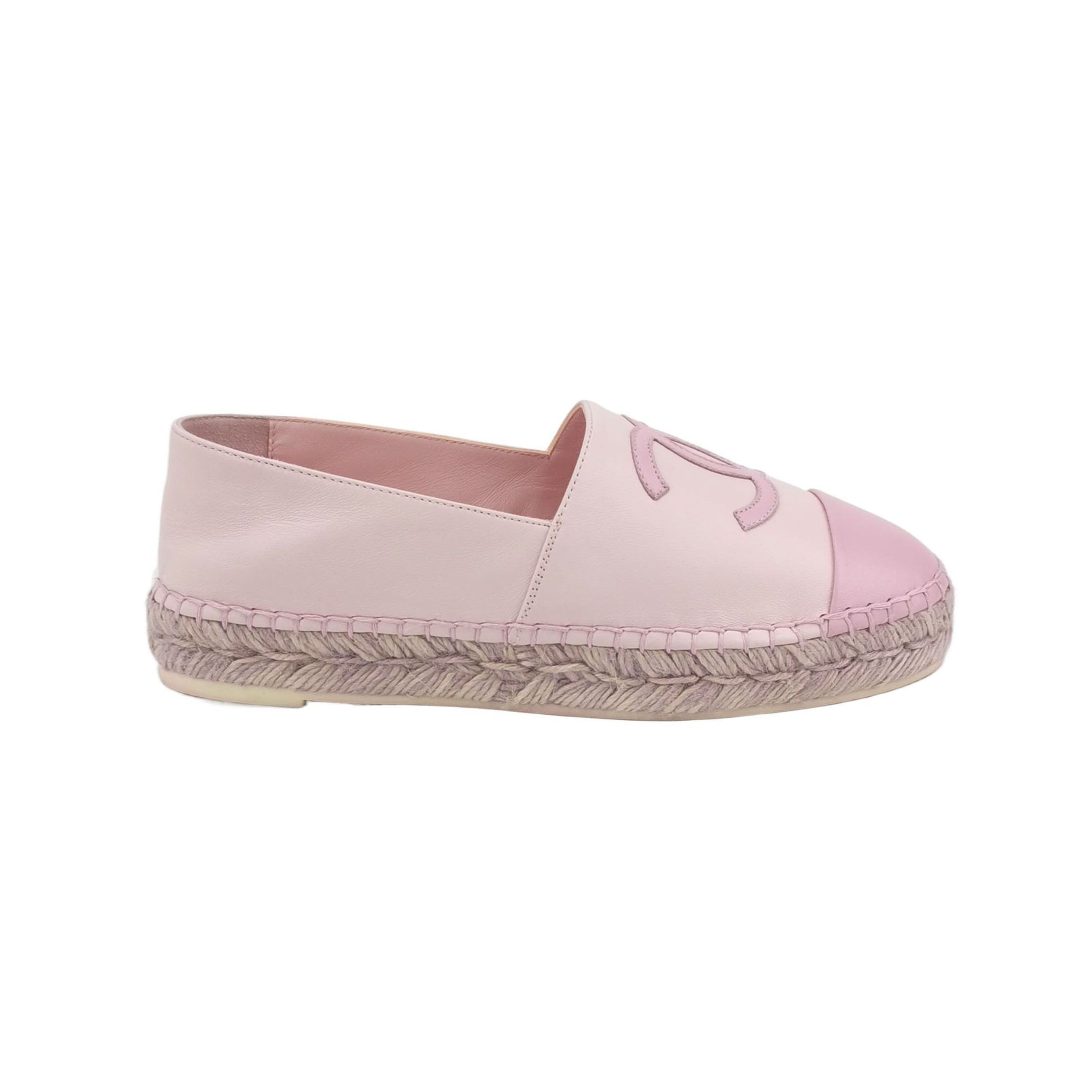 Chanel Chanel Women 7 Flats Size US 7 / IT 37 - 1 Thumbnail