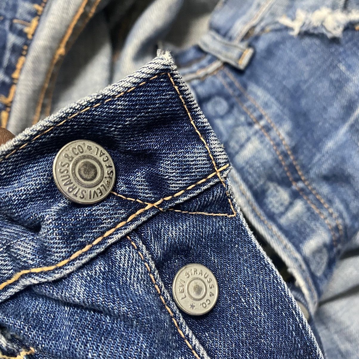 Levi's Vintage Y2K Levis 501 Big E Hidden Rivets Selvedge Jeans Size US 31 - 24 Thumbnail