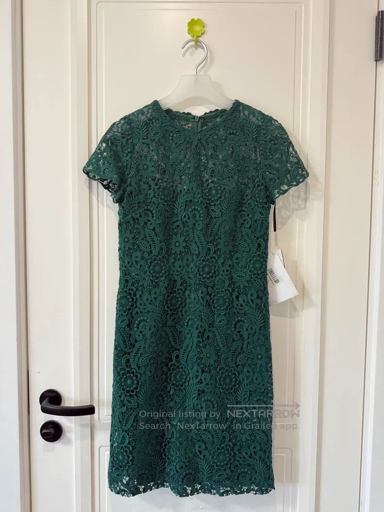 Valentino Valentino Main line lace dress Size M / US 6-8 / IT 42-44 - 1 Thumbnail