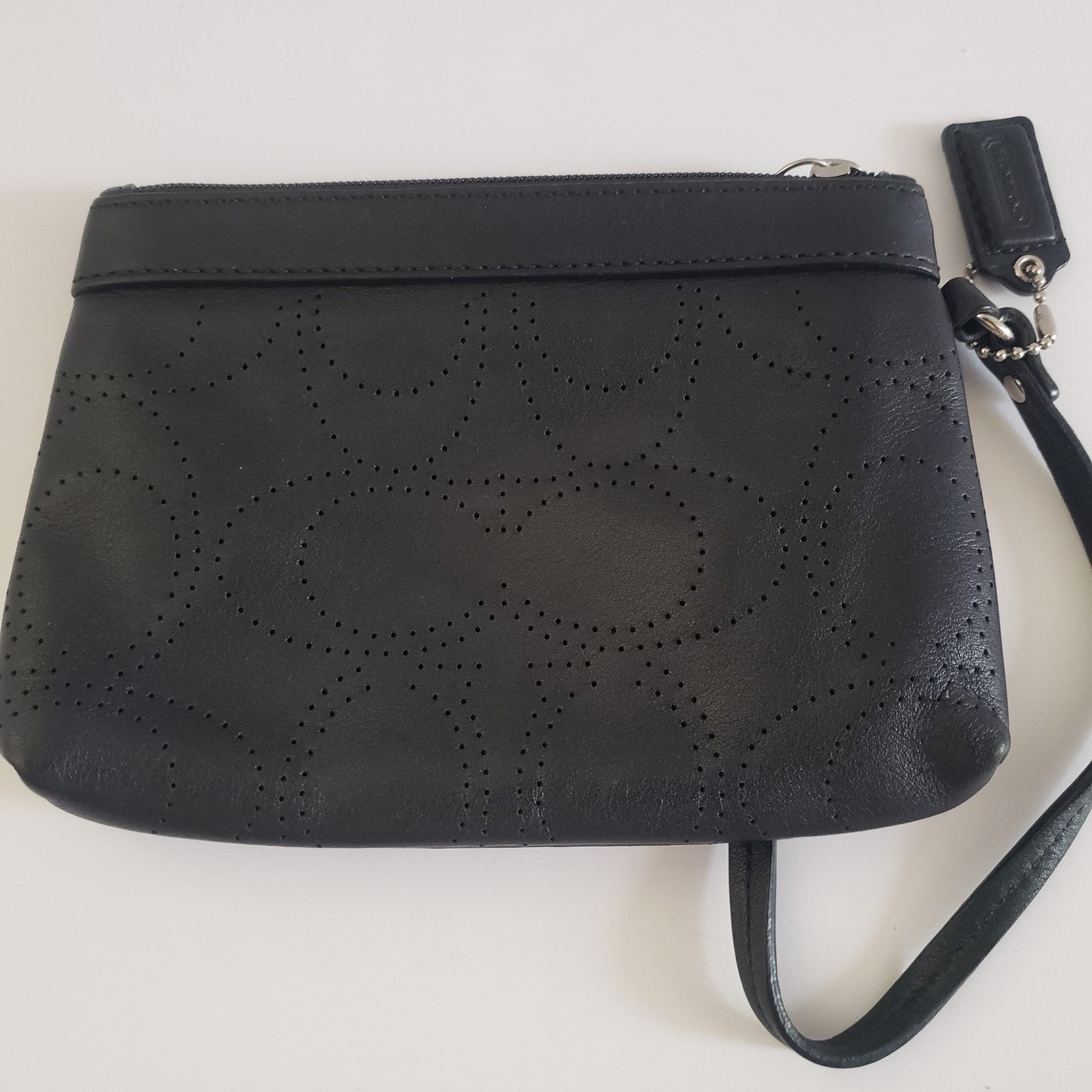 Coach Coach Black Leather Signature Perforated Wristlet 5X7 #15W. Size ONE SIZE - 2 Thumbnail