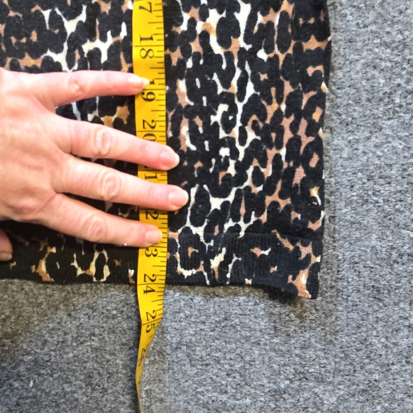 Talbots Talbots Sweater Women PM Black Merino Wool Leopard Long Sleeve Casual Pullover Size M / US 6-8 / IT 42-44 - 5 Thumbnail