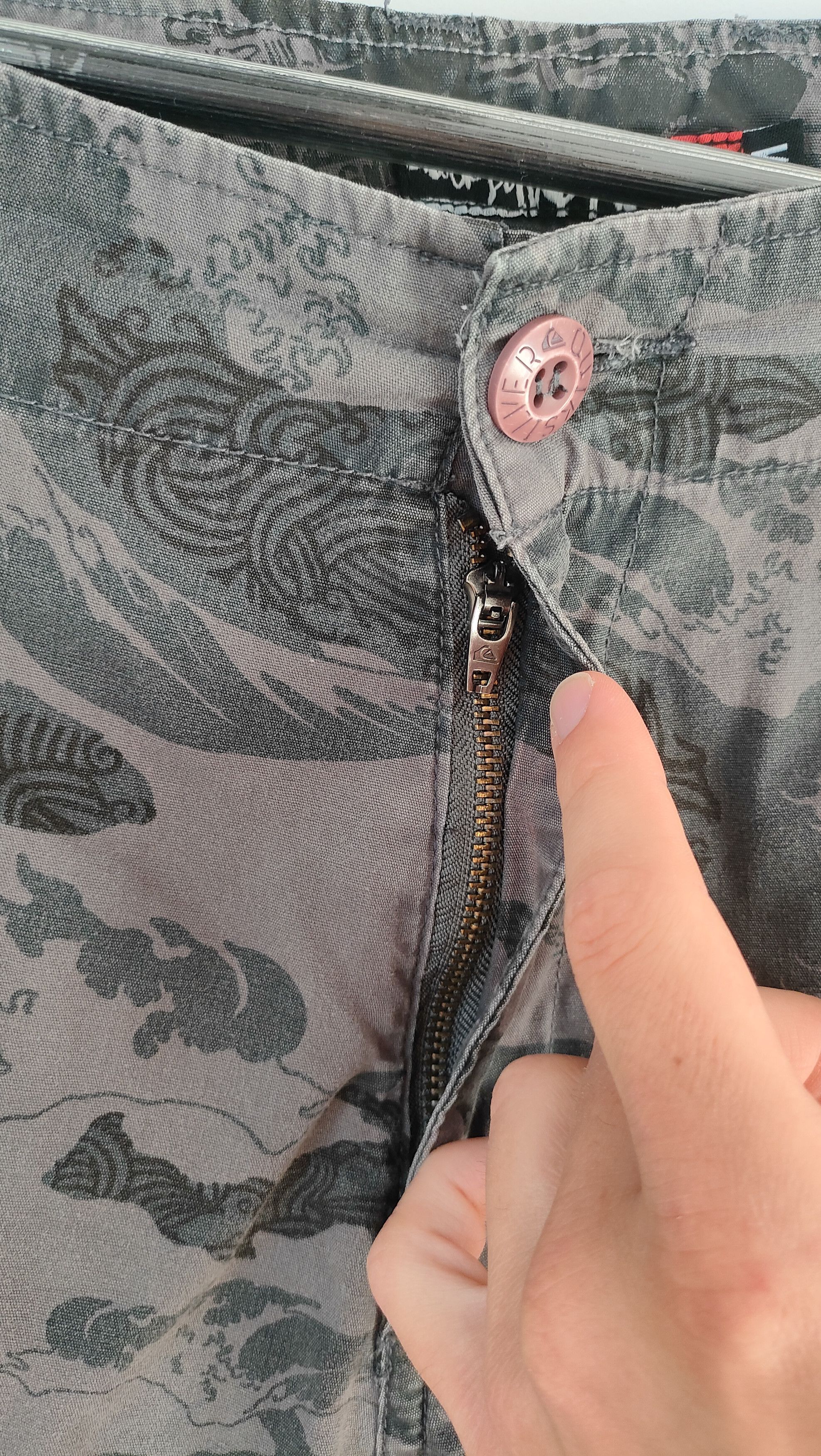 Maharishi 2000s Quiksilver x Maharishi 'Wave DPM' cargo shorts Size US 30 / EU 46 - 9 Thumbnail
