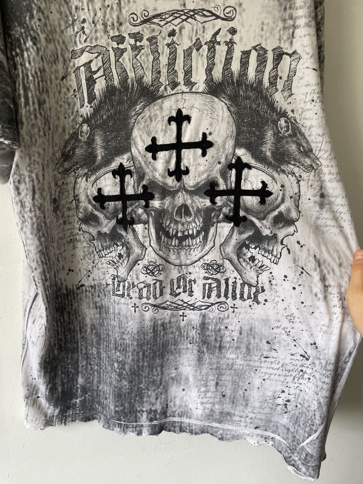 Vintage CRAZY Y2K Affliction Cross Skull Graphic tee Size US XXL / EU 58 / 5 - 8 Thumbnail
