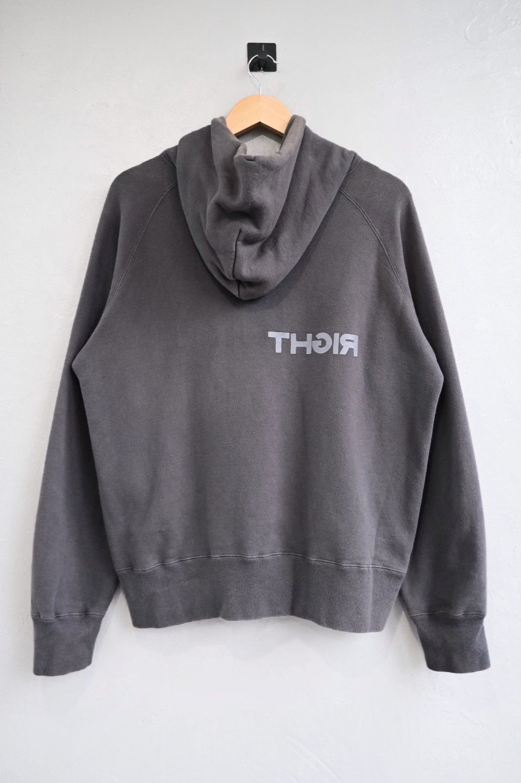 Sacai Sacai “Everything In Its Right Place” Graphic Hoodie Size US L / EU 52-54 / 3 - 2 Thumbnail