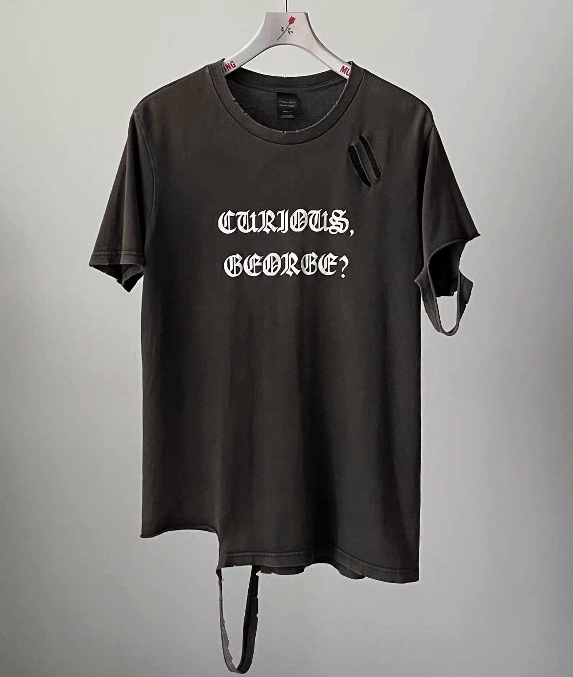 Number (N)ine Number (N)ine Sz 2 Number Nine 04AW Destroied Tee-2506 Size US M / EU 48-50 / 2 - 1 Thumbnail