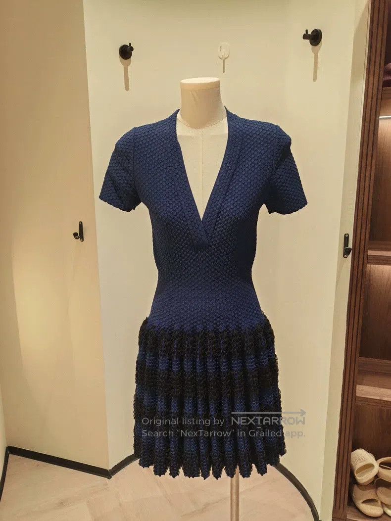 Alaia Alaia Knit Dress Size XS / US 0-2 / IT 36-38 - 1 Thumbnail