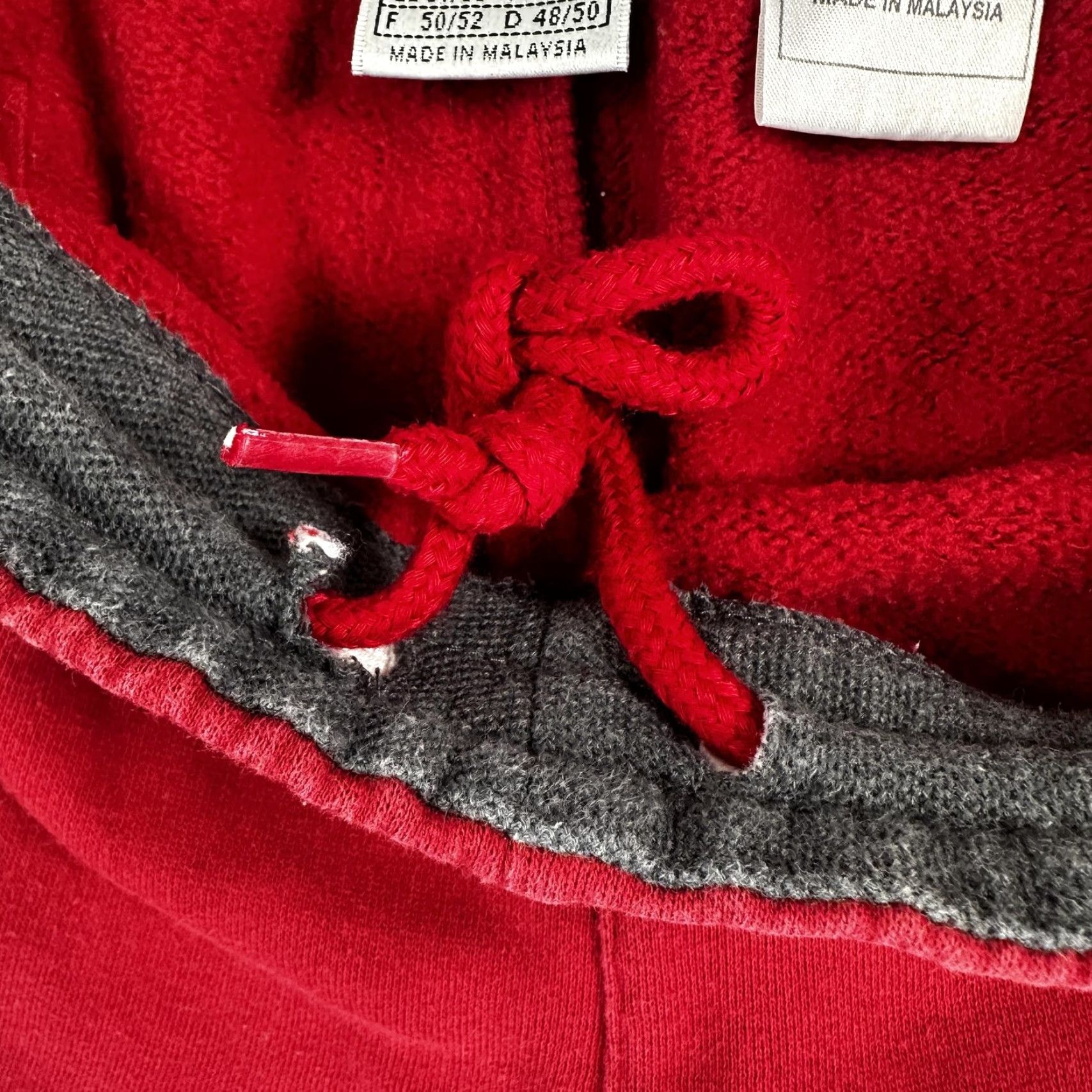 Nike VINTAGE Nike Sweatpants Mens M Red Fleece Jogger Pants Elastic Waist Size US 31 - 3 Thumbnail