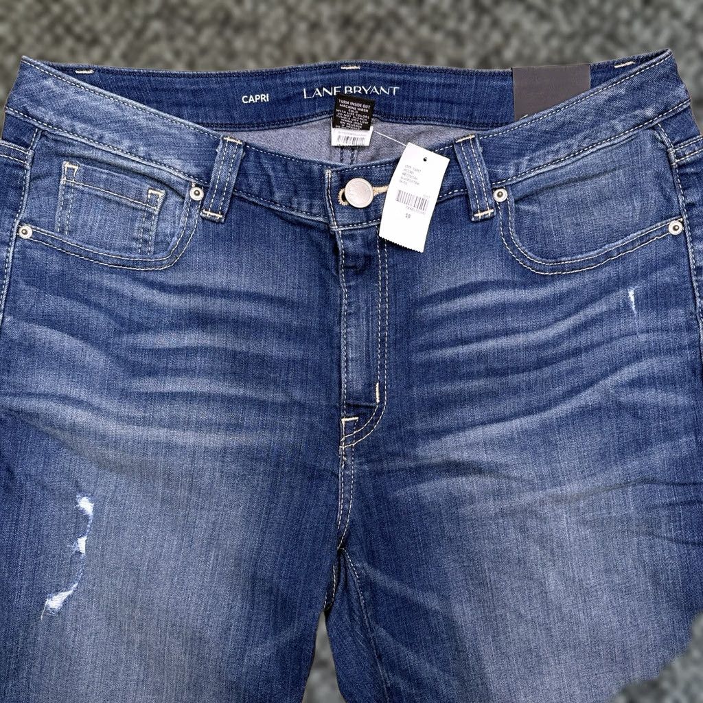 Vintage Lane Bryant Jeans Capri Womens 18 Mid Rise Stretch Distressed Denim Blue 5-Pocket City Regular Mens? Womens? Size 40" / US 18 - 1 Thumbnail