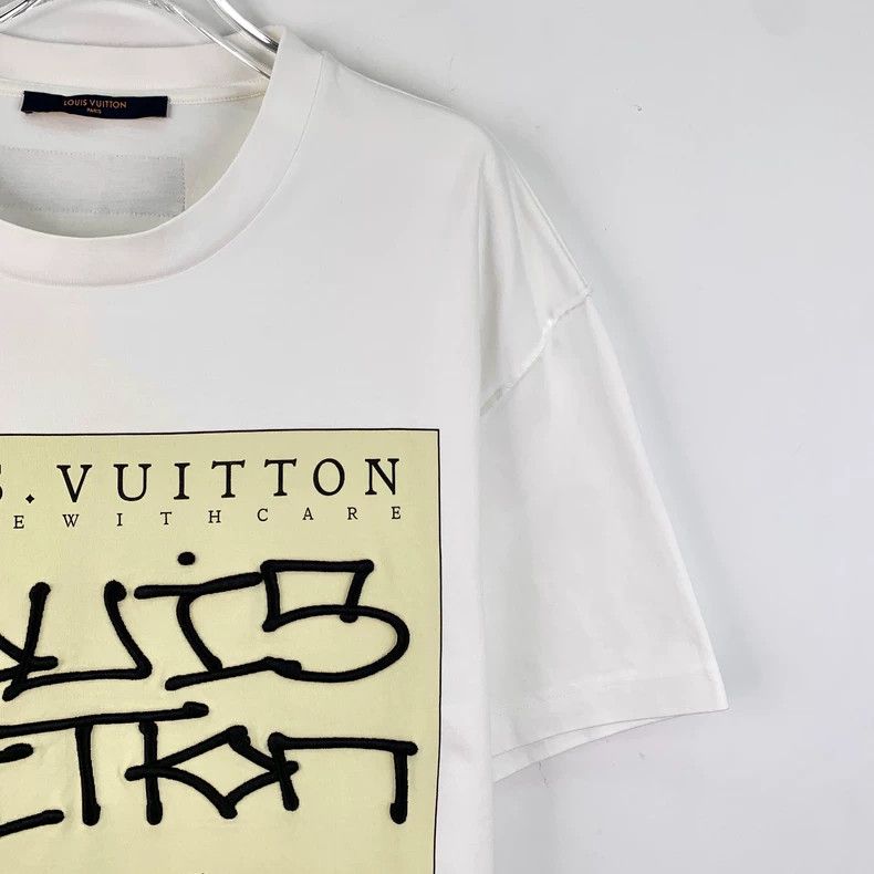 Louis Vuitton Louis Vuitton 22 white logo monogrammed embroidered cotton Size US XXL / EU 58 / 5 - 3 Thumbnail