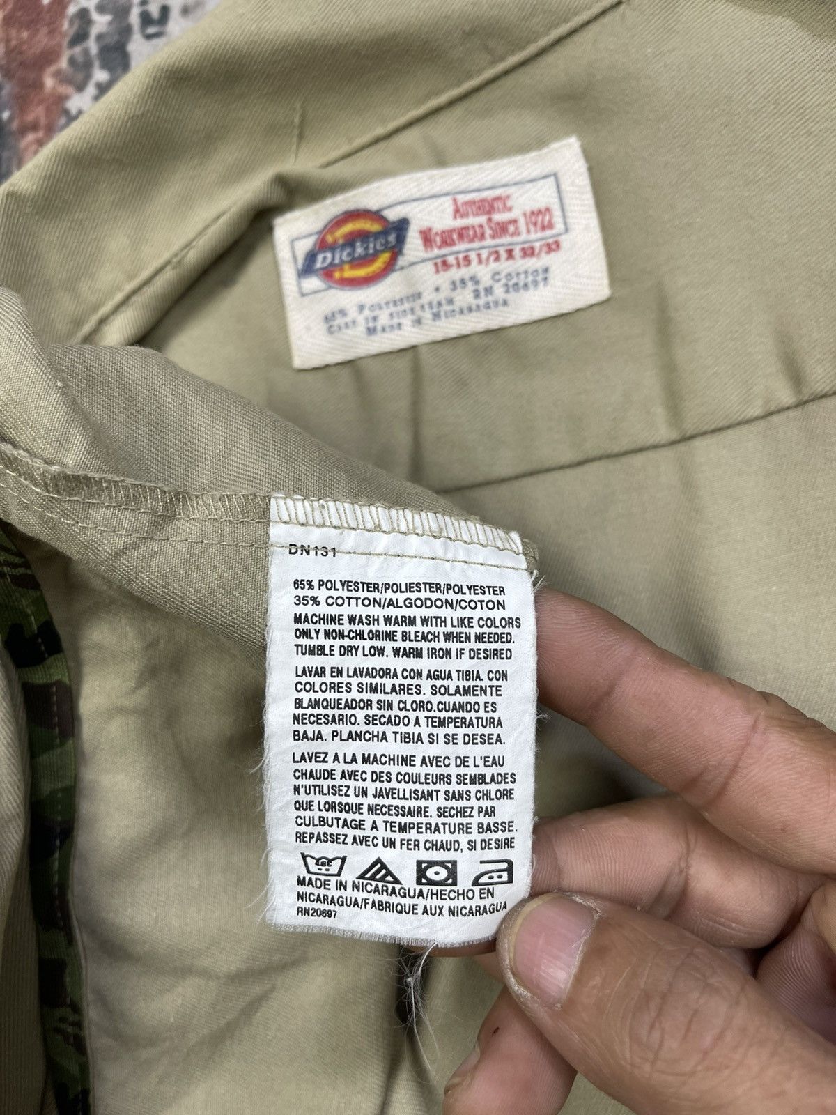 Dickies Vtg Dickies Camo Edge Trim Button Down Work Shirt Size US M / EU 48-50 / 2 - 14 Thumbnail