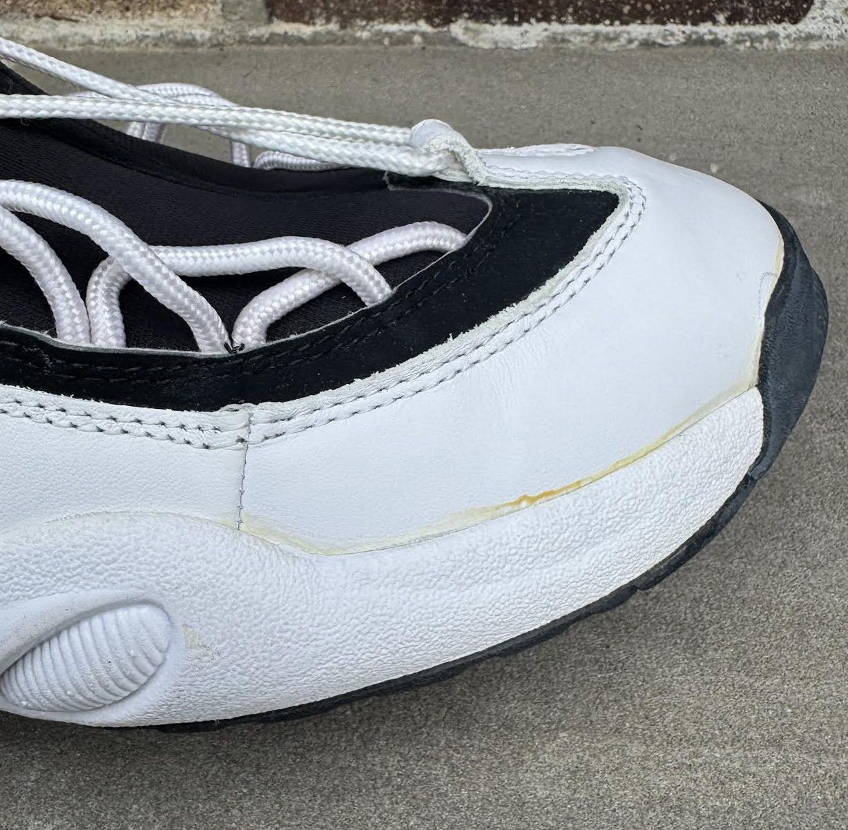 Nike Nike Air Lambaste White / Metallic Silver / Black Size 10 DS Size US 10.5 / EU 43-44 - 10 Thumbnail