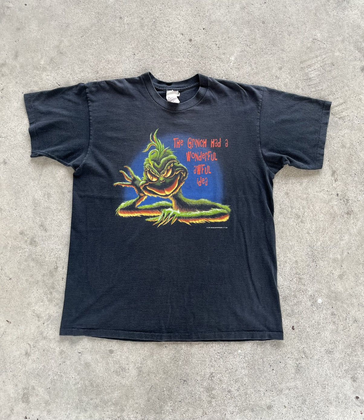 Vintage The Grinch t- shirt 1997’s Size US XL / EU 56 / 4 - 1 Thumbnail