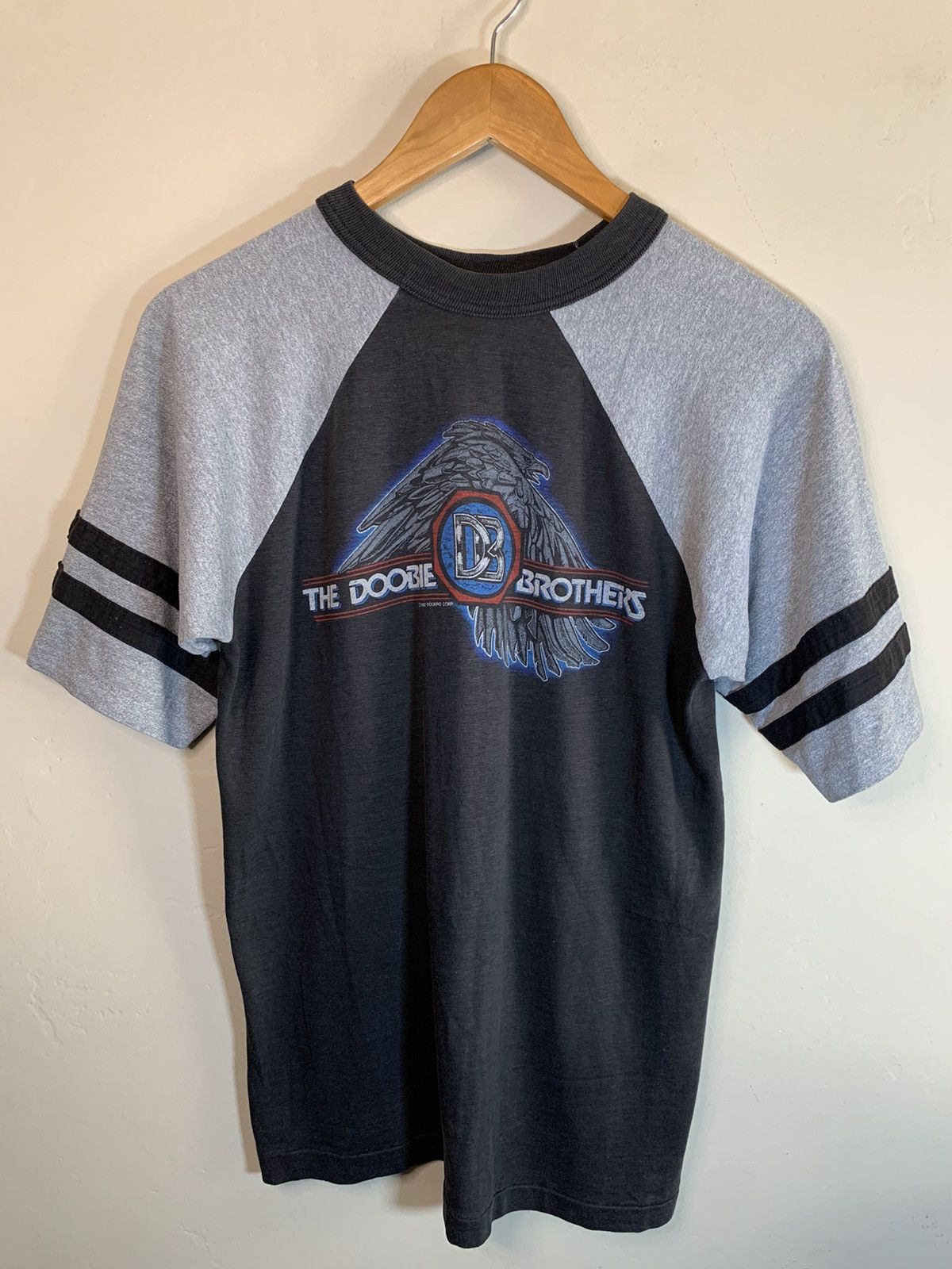 Band Tees × Vintage *RARE* Vintage 1982 Doobie Brothers Tour Single Stitch Shirt Size US L / EU 52-54 / 3 - 1 Thumbnail