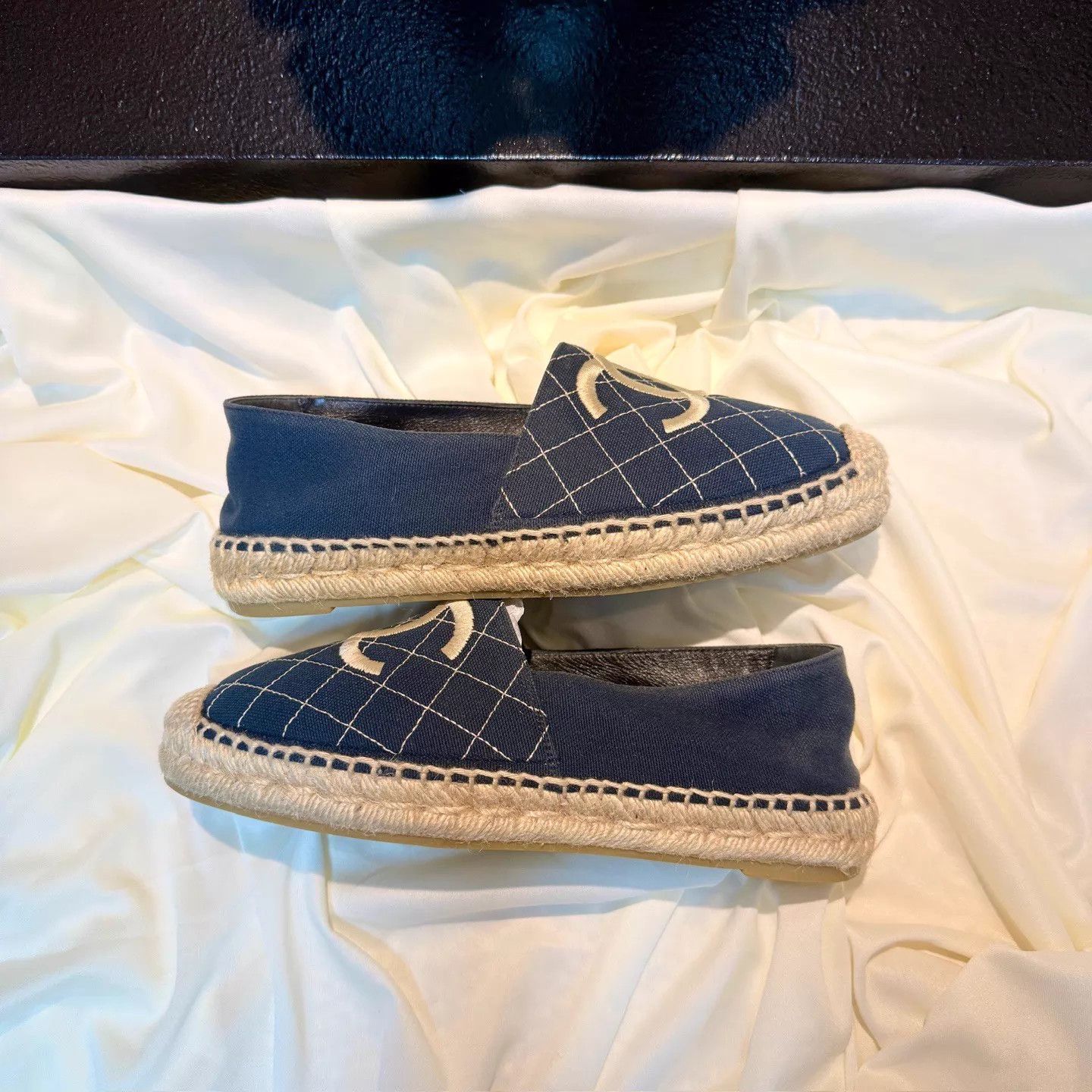 Chanel CHANEL Blue Quilted CC Embroidered Boat Shoes 37 95NEW Size US 6.5 / IT 36.5 - 5 Thumbnail
