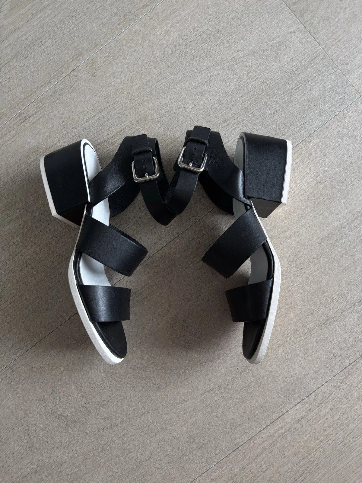 Jil Sander Jil Sander Women's Leather Straps Sandals Size 37 Size US 7 / IT 37 - 7 Thumbnail