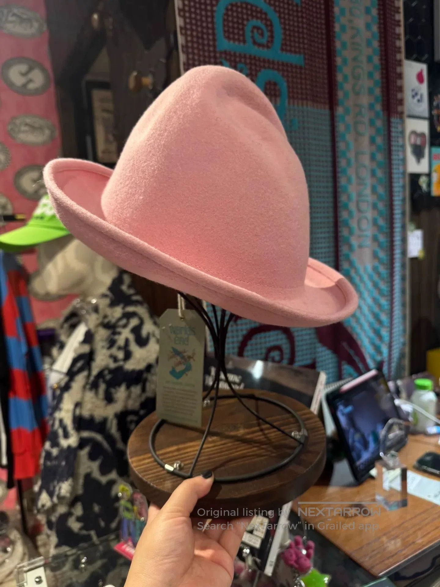 Vivienne Westwood vivienne westwood pink wool mountain hat. Size ONE SIZE - 2 Thumbnail