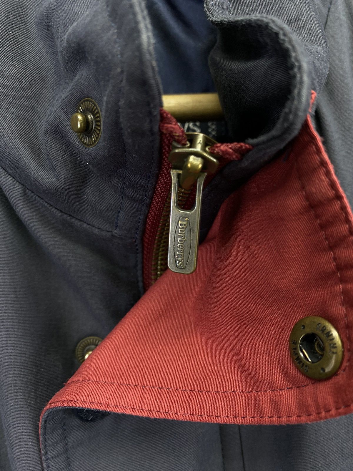 Burberry Vintage Burberry Sports Hidden Hooded Zip Up Jacket Size US M / EU 48-50 / 2 - 14 Thumbnail