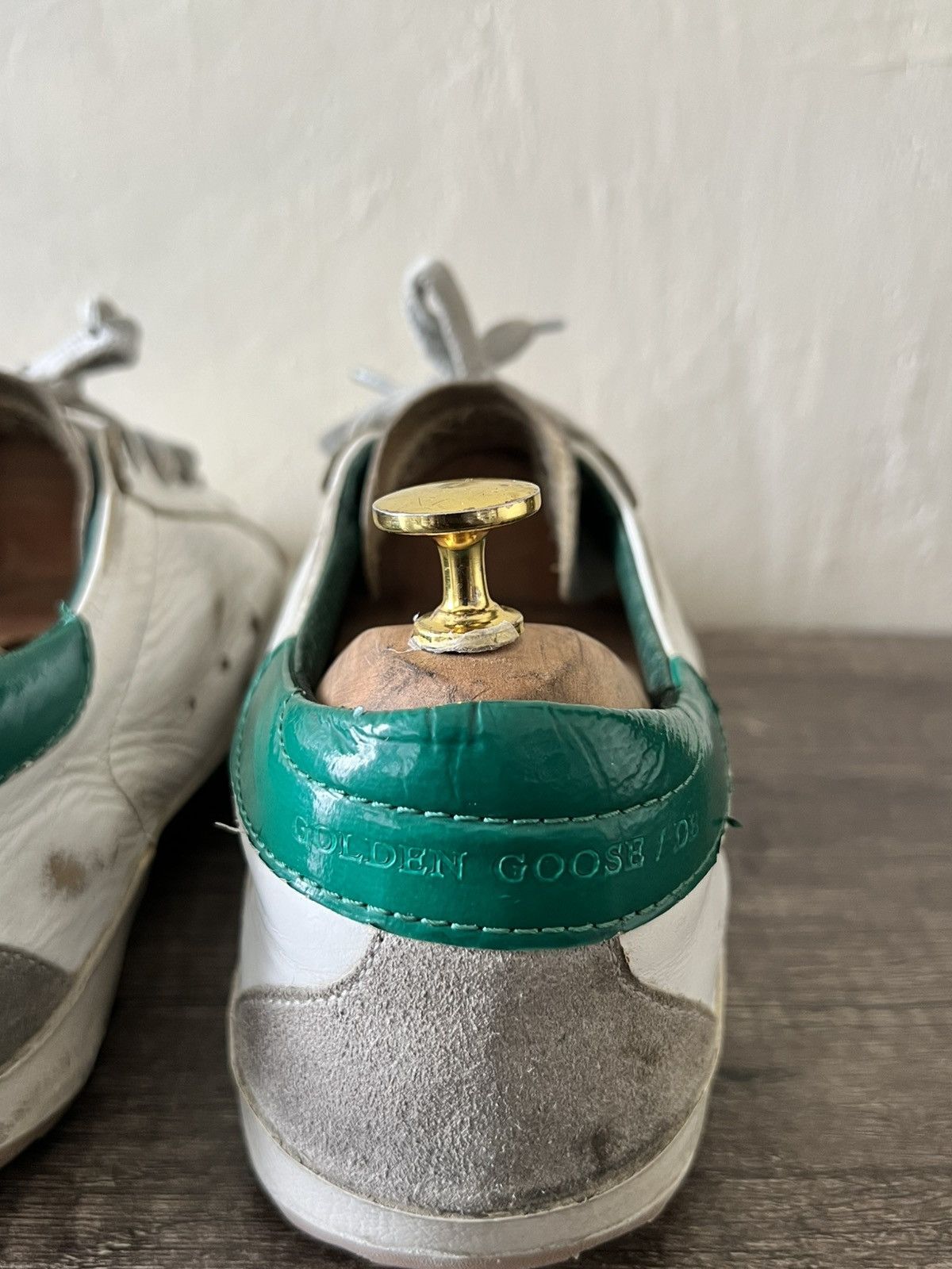 Golden Goose GOLDEN GOOSE SUPERSTAR GREEN HEEL TAB Size US 8 / EU 41 - 8 Thumbnail