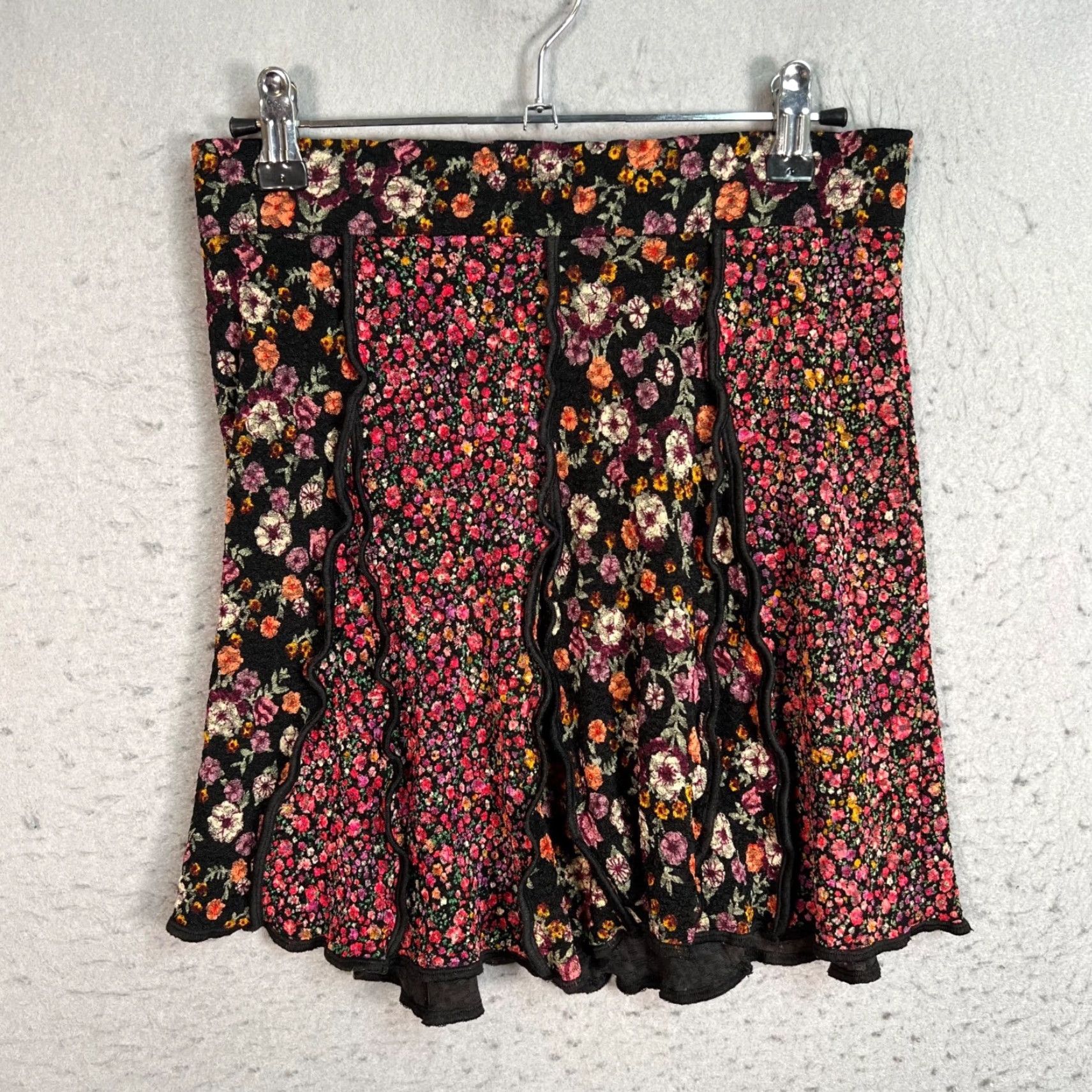 Zara Zara Womens Skirt Short Mini Floral Ruffled Black Pink Casual Party/Cocktail Size S Adult Womens Small Size 28" / US 6 / IT 42 - 2 Thumbnail