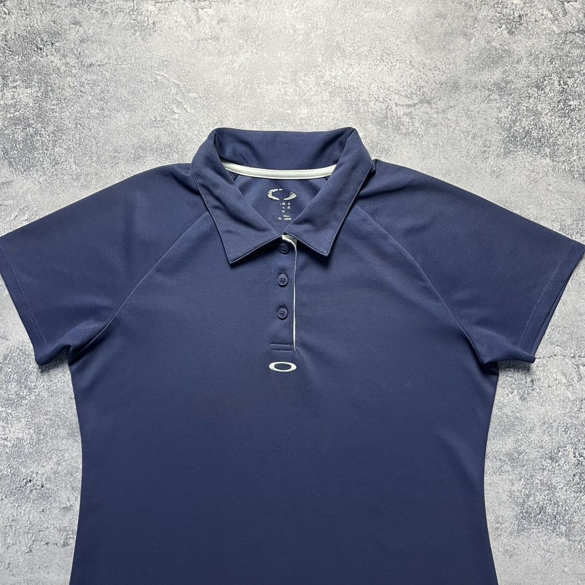 Oakley Vintage Oakley Central Logo Polo Shirt Streetwear Y2K Surf Size S / US 4 / IT 40 - 2 Thumbnail