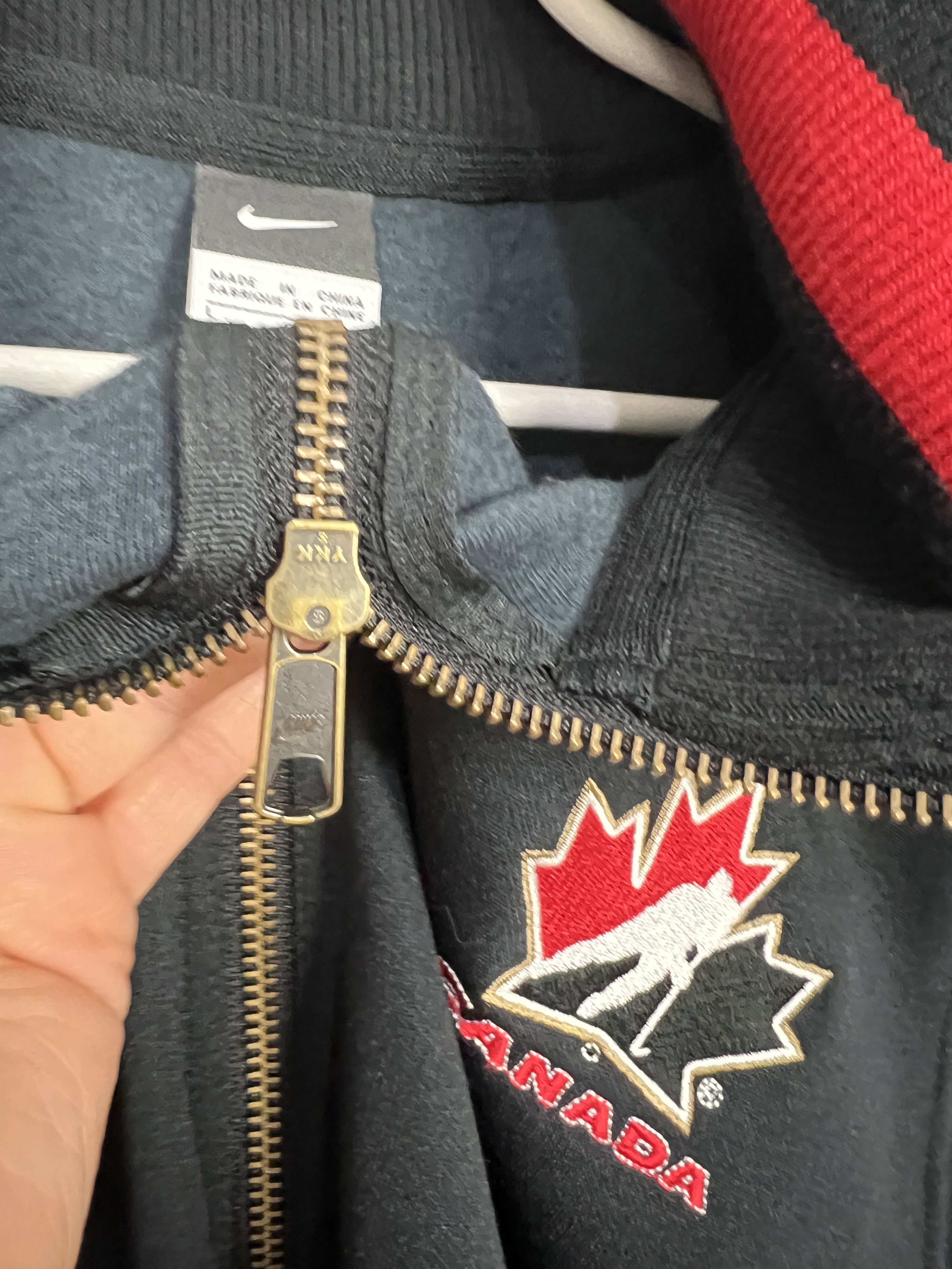 Nike Canada Ice Hockey Train Jacket Track Top Zip National Rare Size US L / EU 52-54 / 3 - 8 Thumbnail