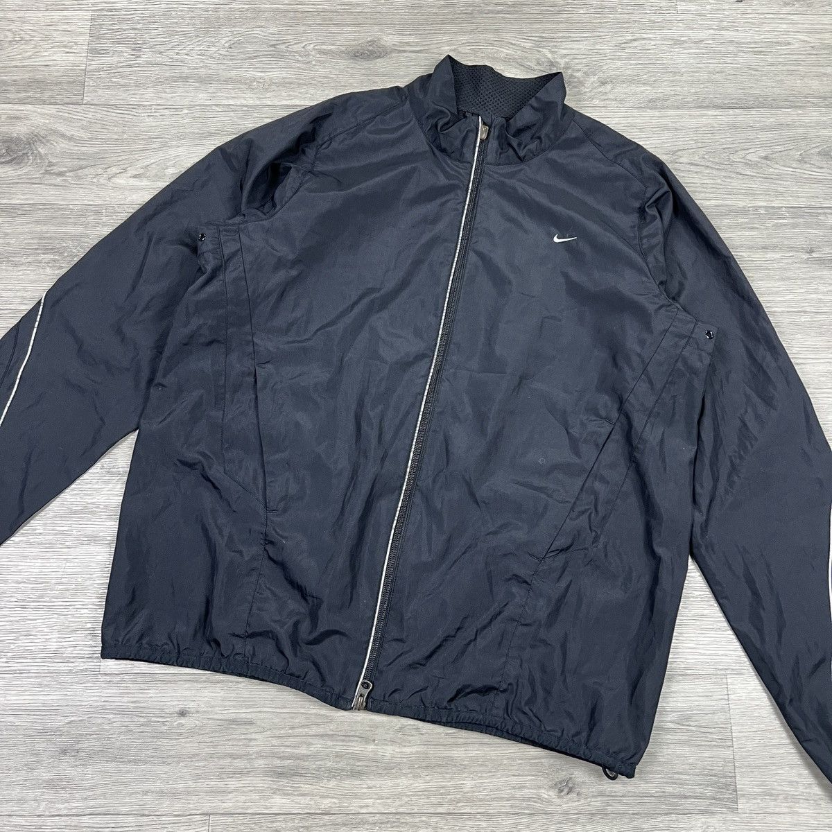 Nike Nike Vintage Navy Windbreaker Jacket Boxy Fit M XL Size US M / EU 48-50 / 2 - 4 Thumbnail