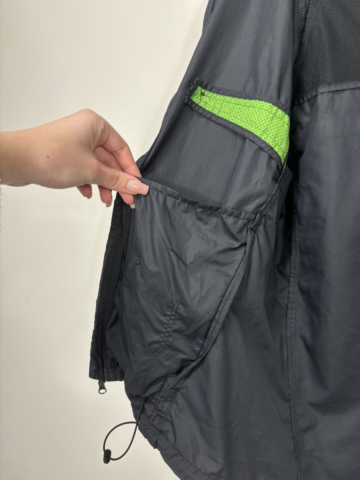 Nike Vintage Nike Y2K Black Reflective Drill Hype Track Jacket Size US S / EU 44-46 / 1 - 11 Thumbnail