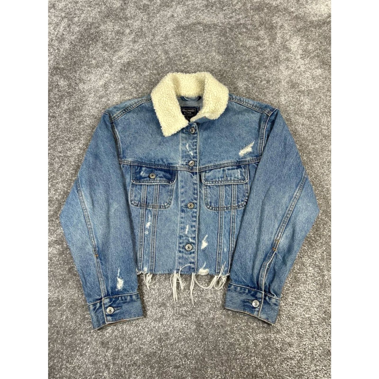Abercrombie & Fitch Abercrombie & Fitch Jacket Womens Small Blue Cotton Denim Cropped Pleated Jacket Womens Small Blue Denim Cropped Pleated Size S / US 4 / IT 40 - 2 Thumbnail