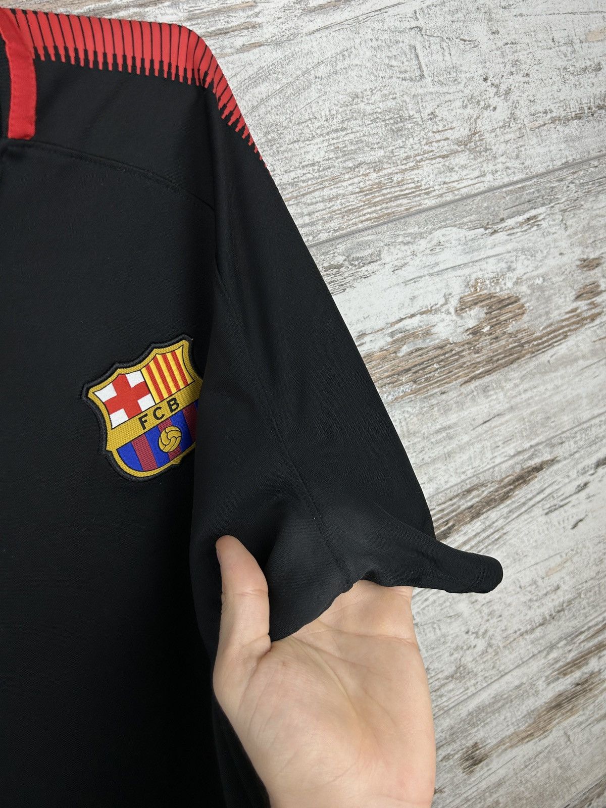 Nike Mens Vintage Nike FC Barcelona T Shirt y2k soccer jersey 90s Size US S / EU 44-46 / 1 - 8 Thumbnail