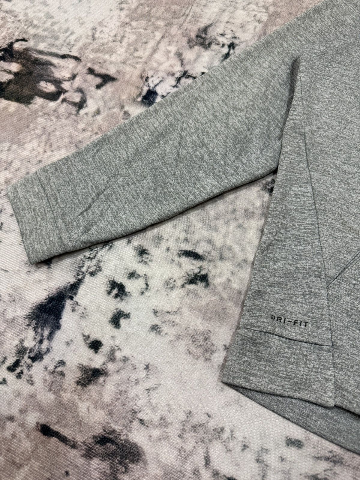 Japanese Brand × Nike Nike Dri Fit Zip Up Sweater Hoodie Size US L / EU 52-54 / 3 - 4 Thumbnail