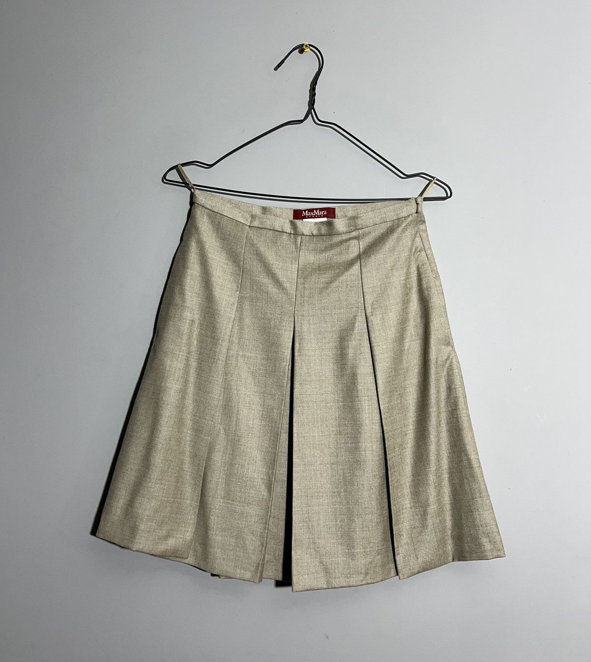 Max Mara × Vintage Max Mara Studio Sand Skirt Size 26" / US 2 / IT 38 - 1 Thumbnail