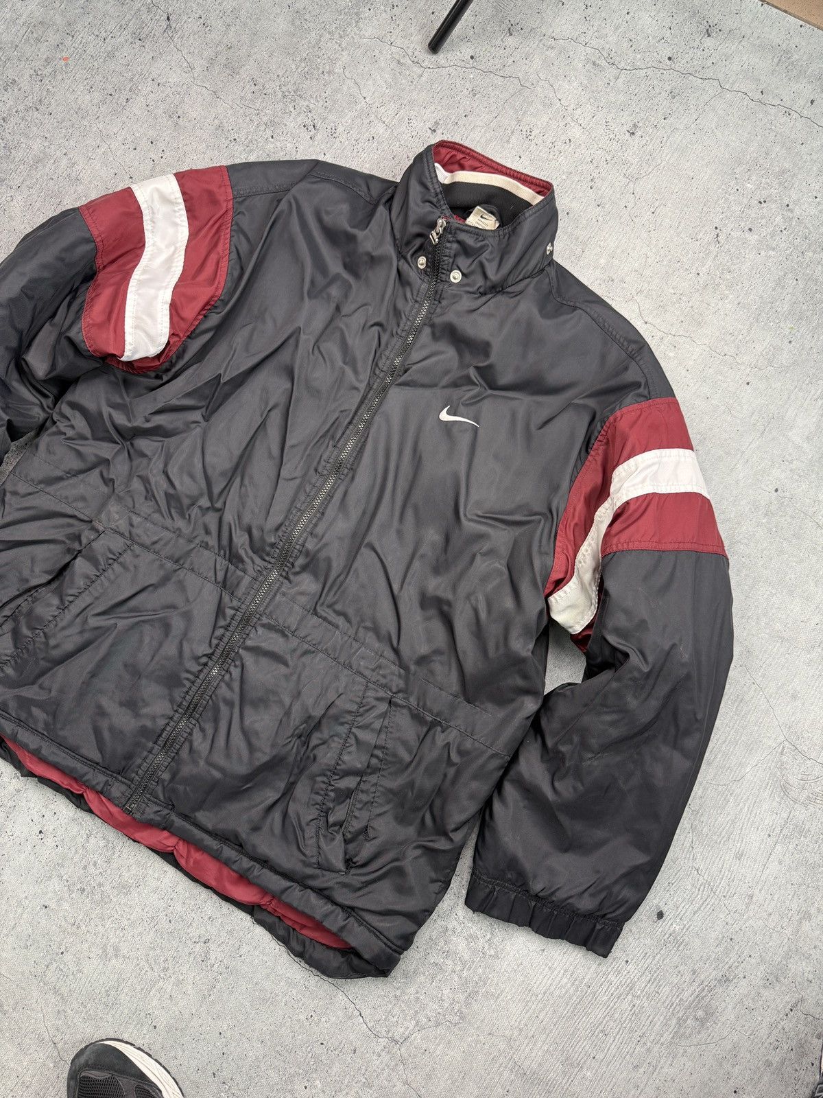 Nike Nike Vintage Puffer Jacket Big Logo Swoosh Size US L / EU 52-54 / 3 - 4 Thumbnail