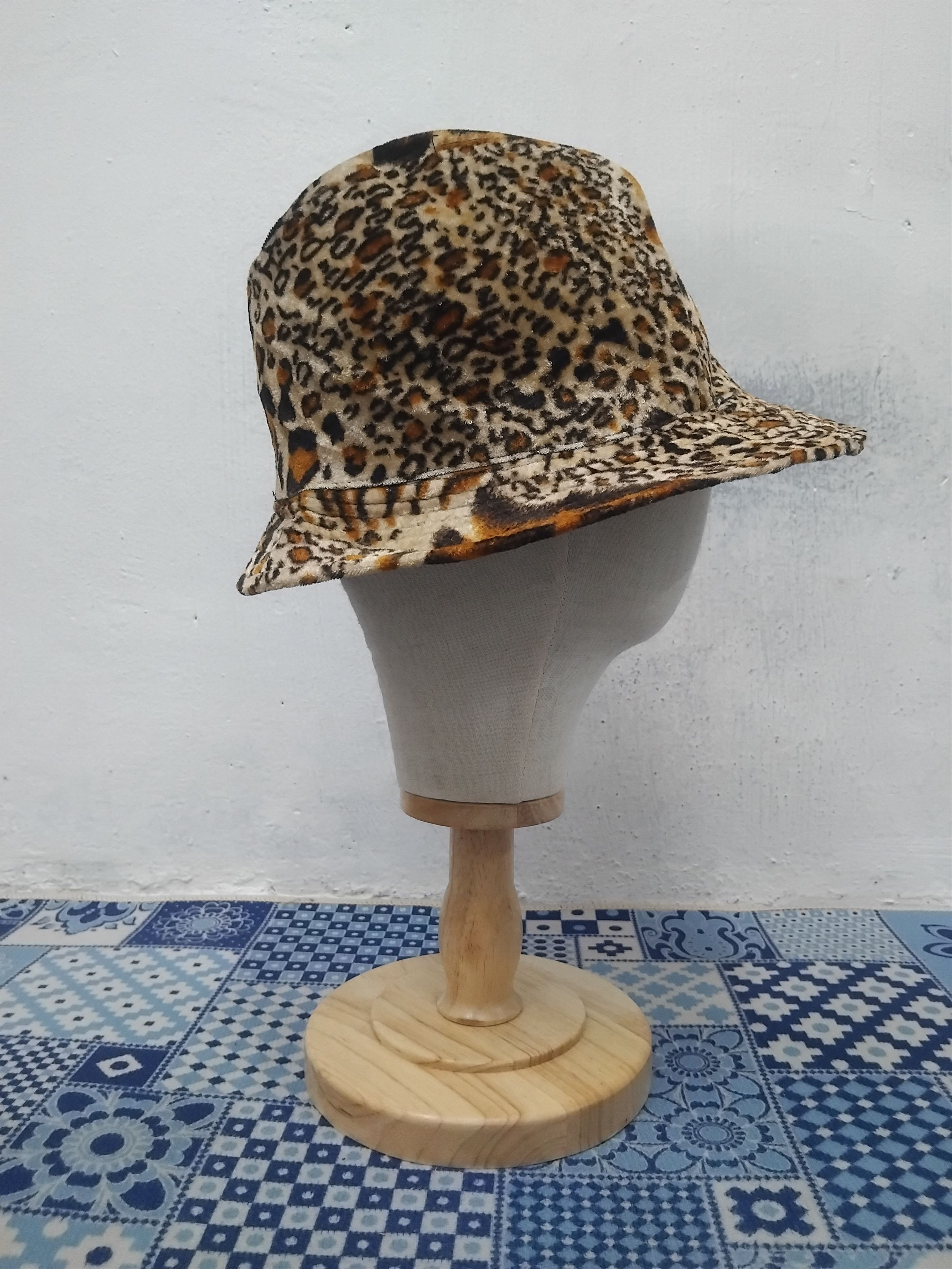 Japanese Brand 💥Leopard style big brother fedora hat Size 38 - 5 Thumbnail