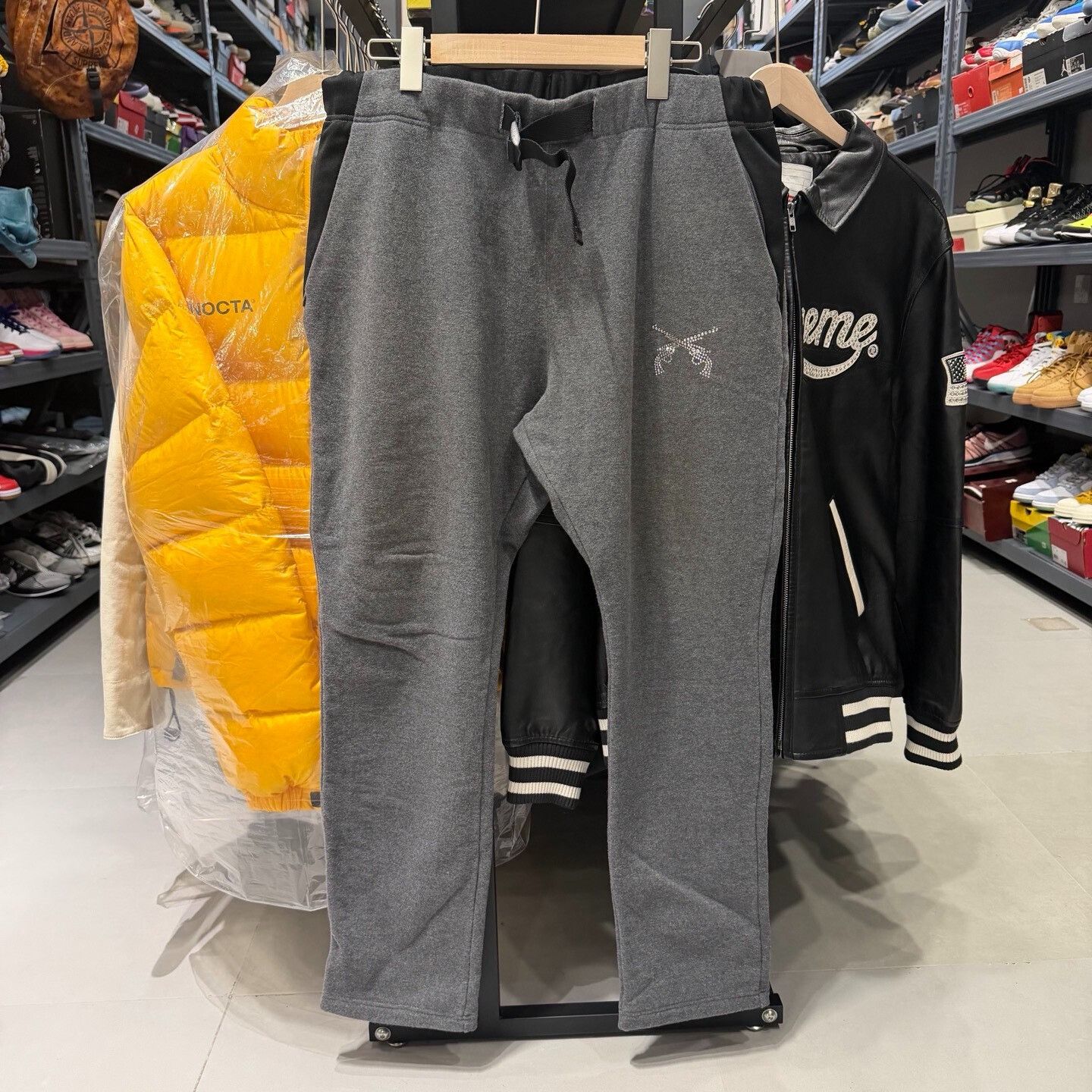 Givenchy Givenchy Gray Sweatpants 28 Women Size 28" / US 6 / IT 42 - 1 Thumbnail