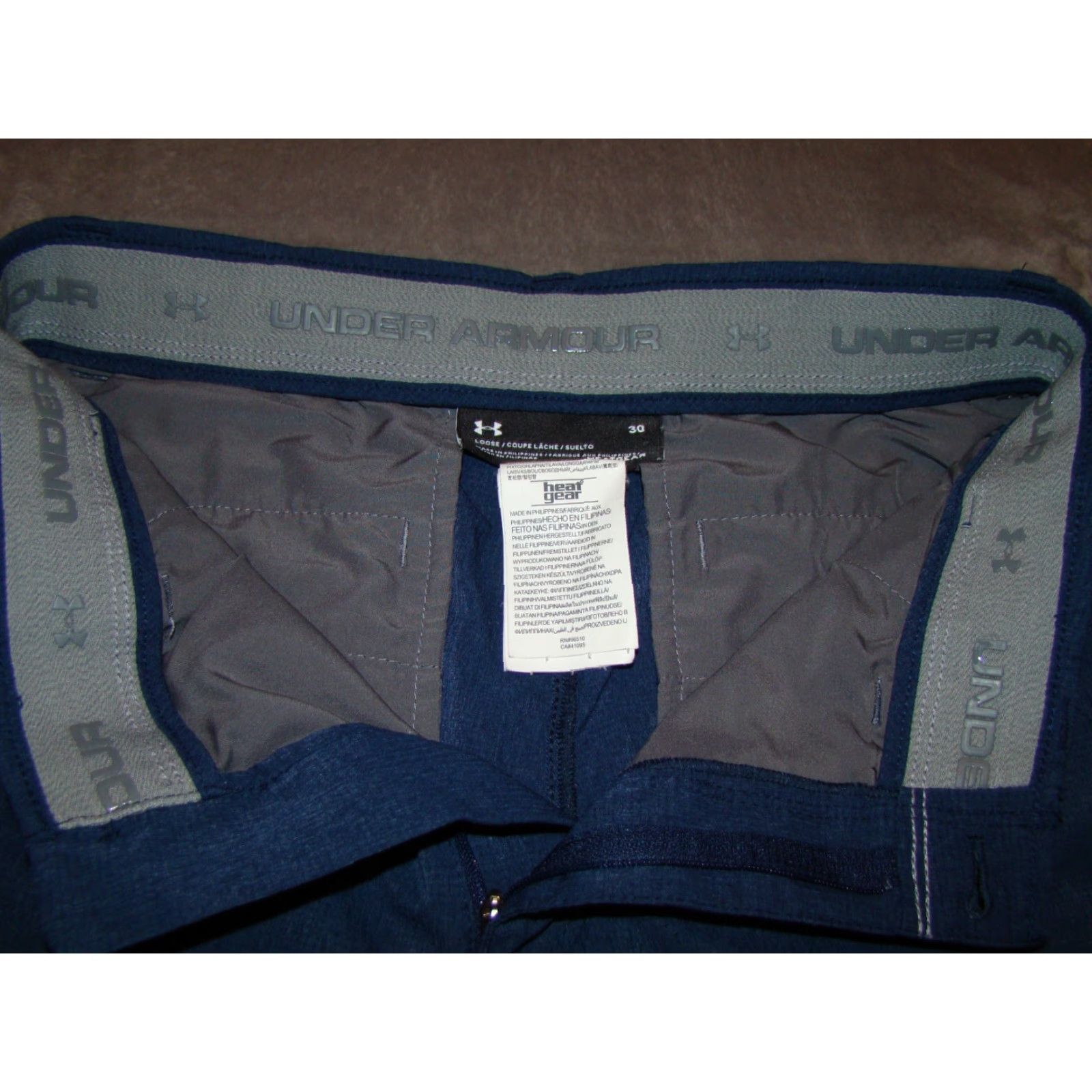 Under Armour VINTAGE? Wait: Under Armour Heatgear Mens Size 30 Loose Blue Chino Golf Shorts Size US 30 / EU 46 - 4 Thumbnail
