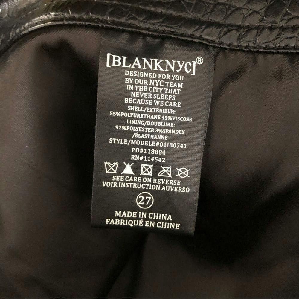 BLANKNYC NWT BlankNYC black leather snake skin snap buttons skirt 27 Size 27" / US 4 / IT 40 - 5 Thumbnail