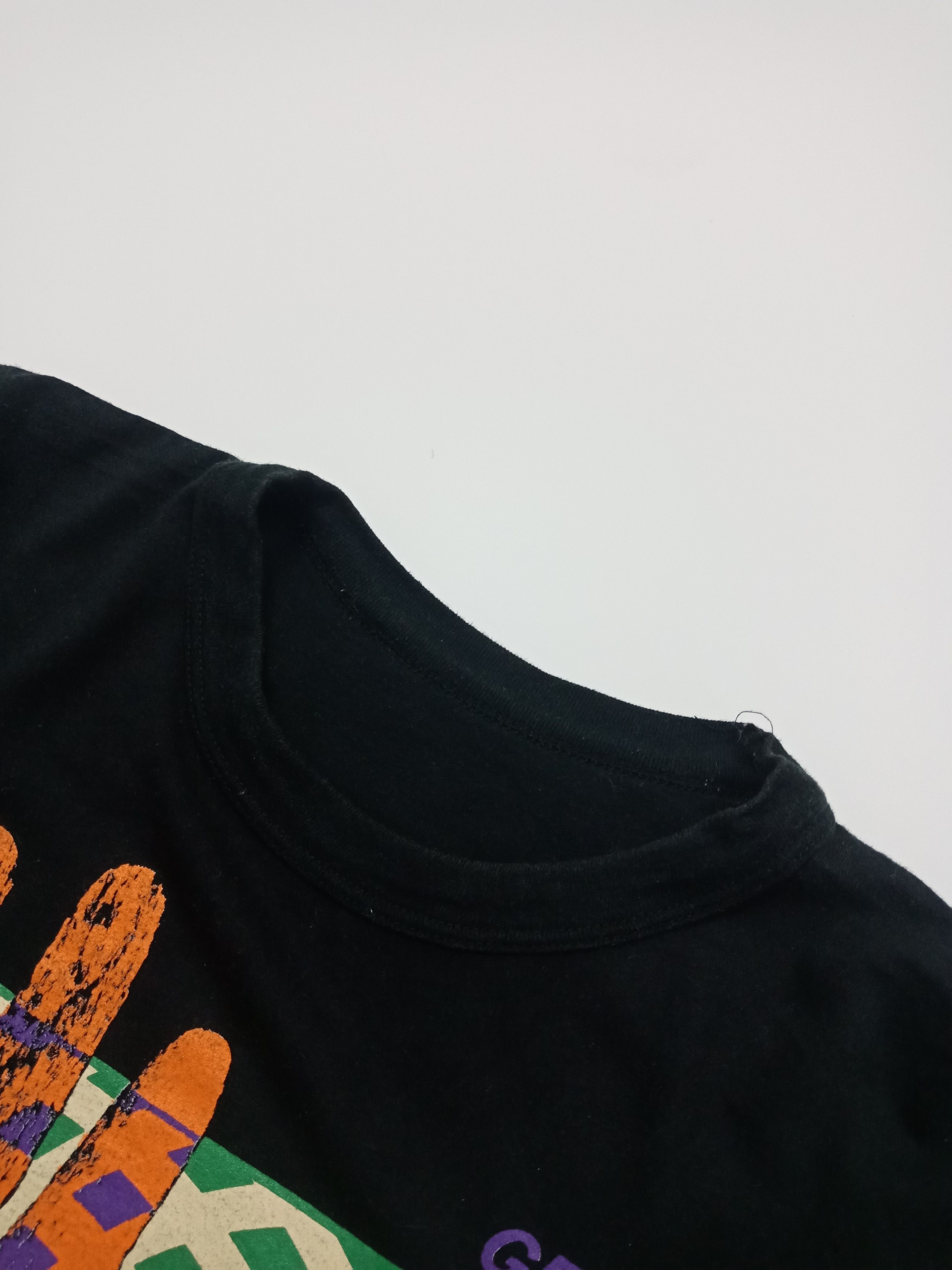 Band Tees 1987 Genesis Invisible Touch #A Size US M / EU 48-50 / 2 - 7 Thumbnail