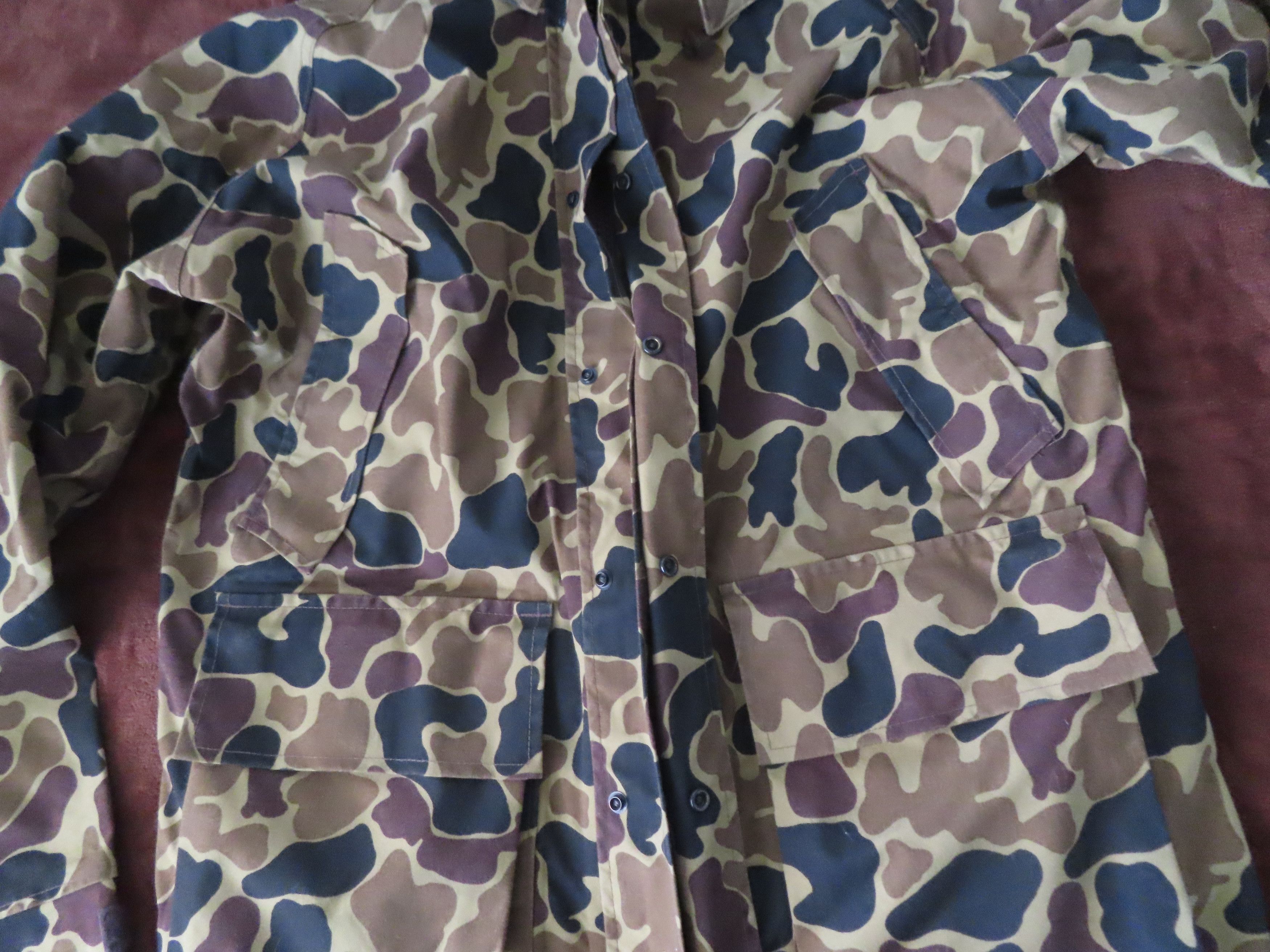 Vintage Woolrich Goretex tan Camo Jacket W/ reverse Vest