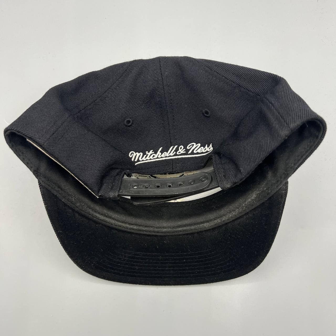 Mitchell & Ness Chicago Bulls Hat Men Mitchell & Ness NBA Snap Back Cap Size ONE SIZE - 7 Thumbnail